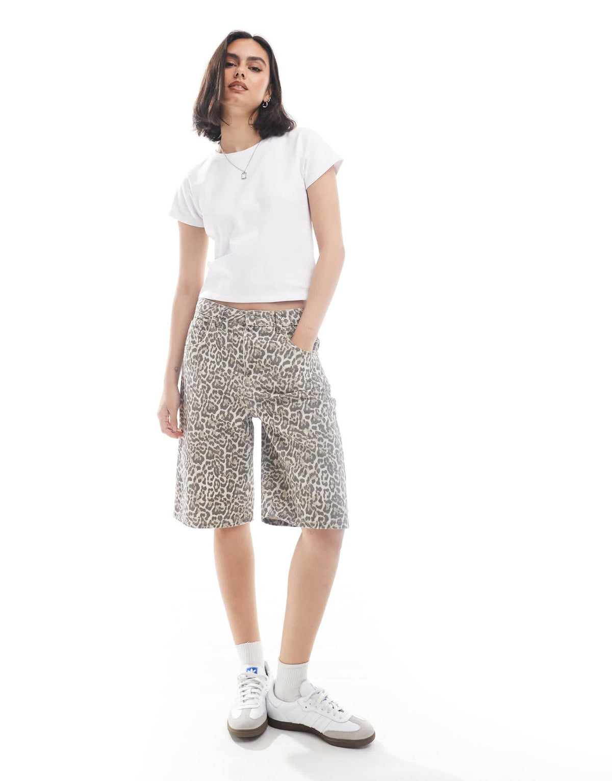 Cotton On 90's fitted baby tee in white - ASOS Sample Sale