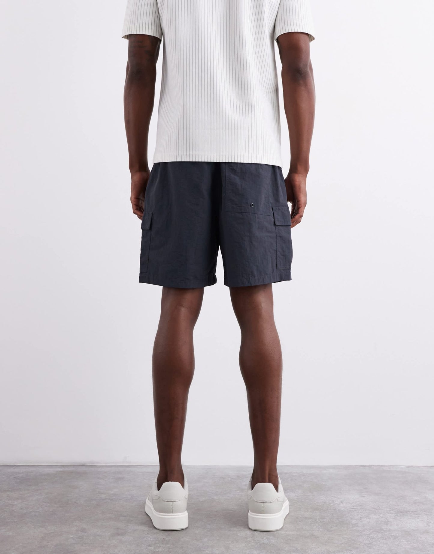 Cotton On cargo short in washed black - ASOS Sample Sale