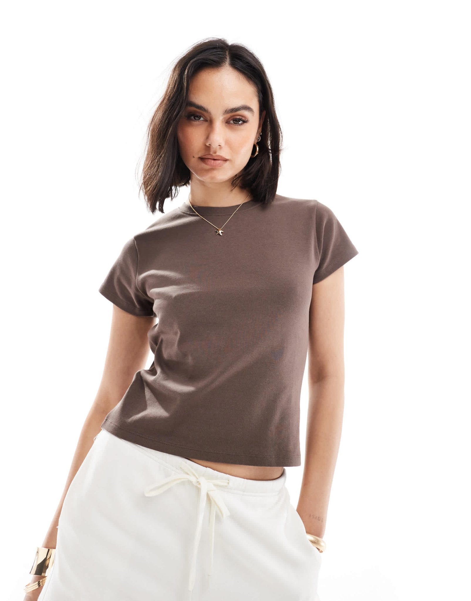 Cotton On fitted 90s baby tee brown - ASOS Sample Sale
