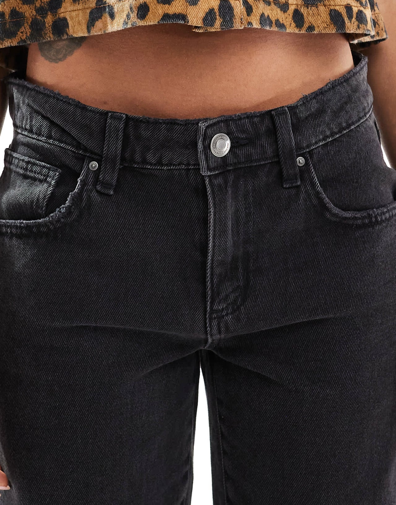 Cotton On low rise straight leg jean in graphite black - ASOS Sample Sale