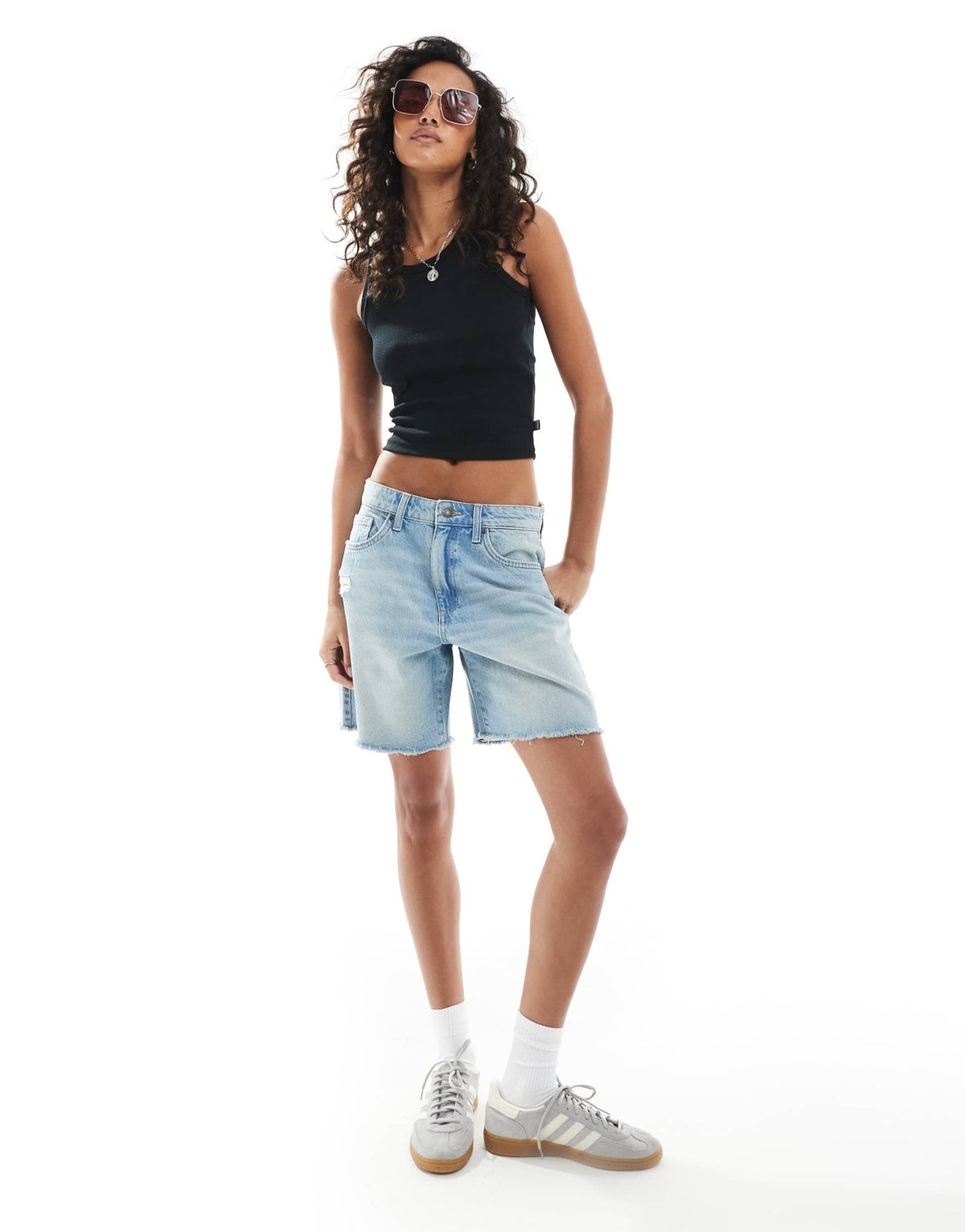 Cotton On relaxed denim short in sunfaded blue - ASOS Sample Sale
