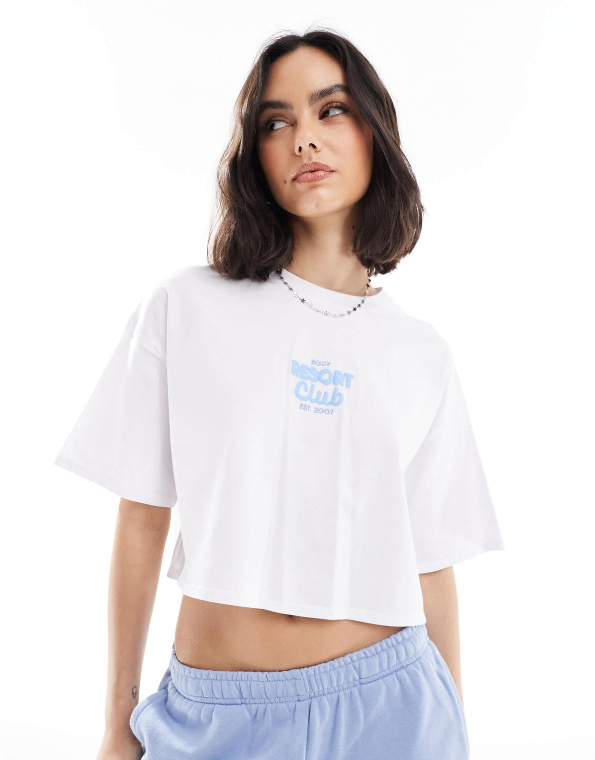 Cotton On resort club crop t-shirt in white - ASOS Sample Sale
