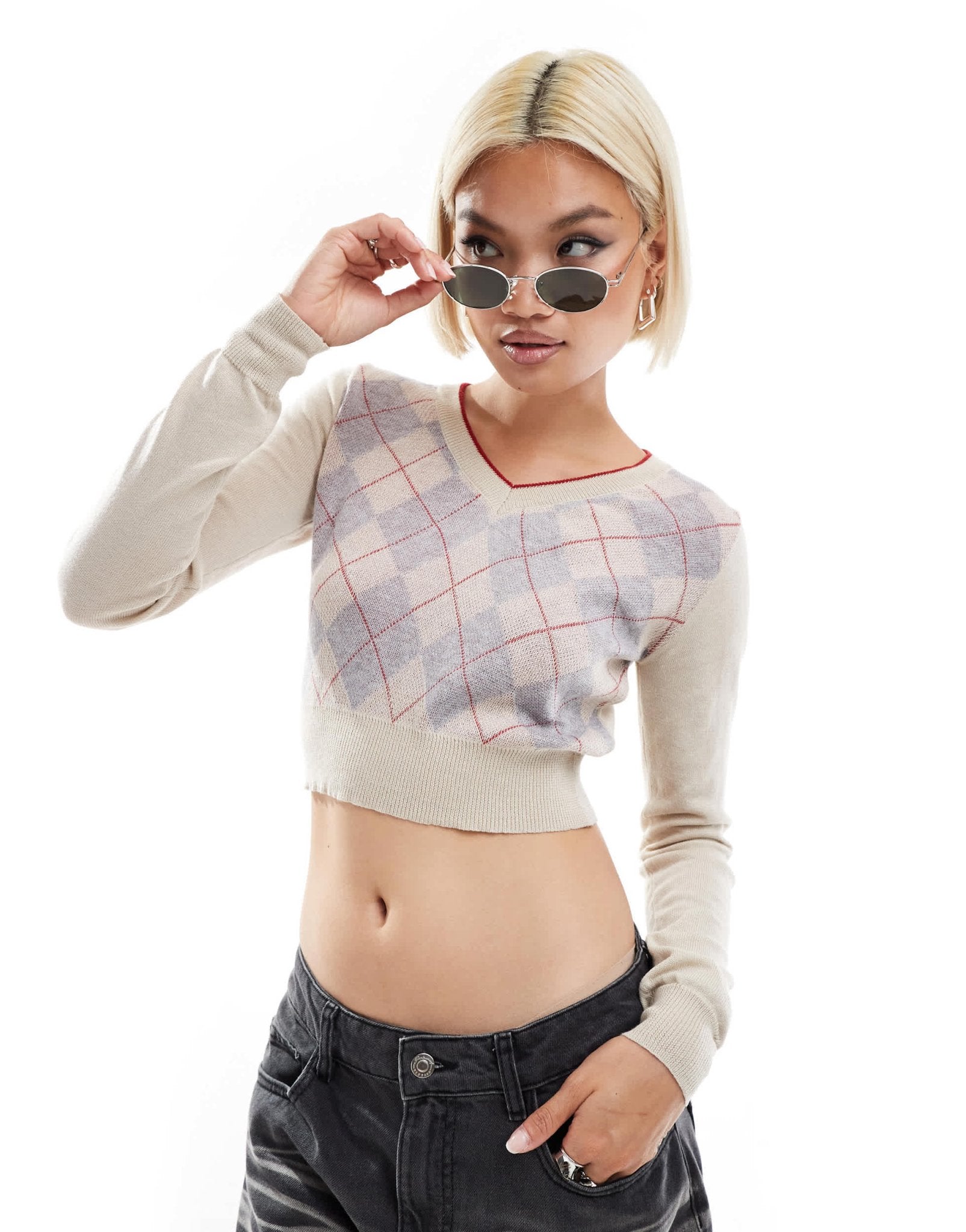 Daisy Street cream argyle pattern v - neck cropped jumper with contrast sleeves - ASOS Sample Sale
