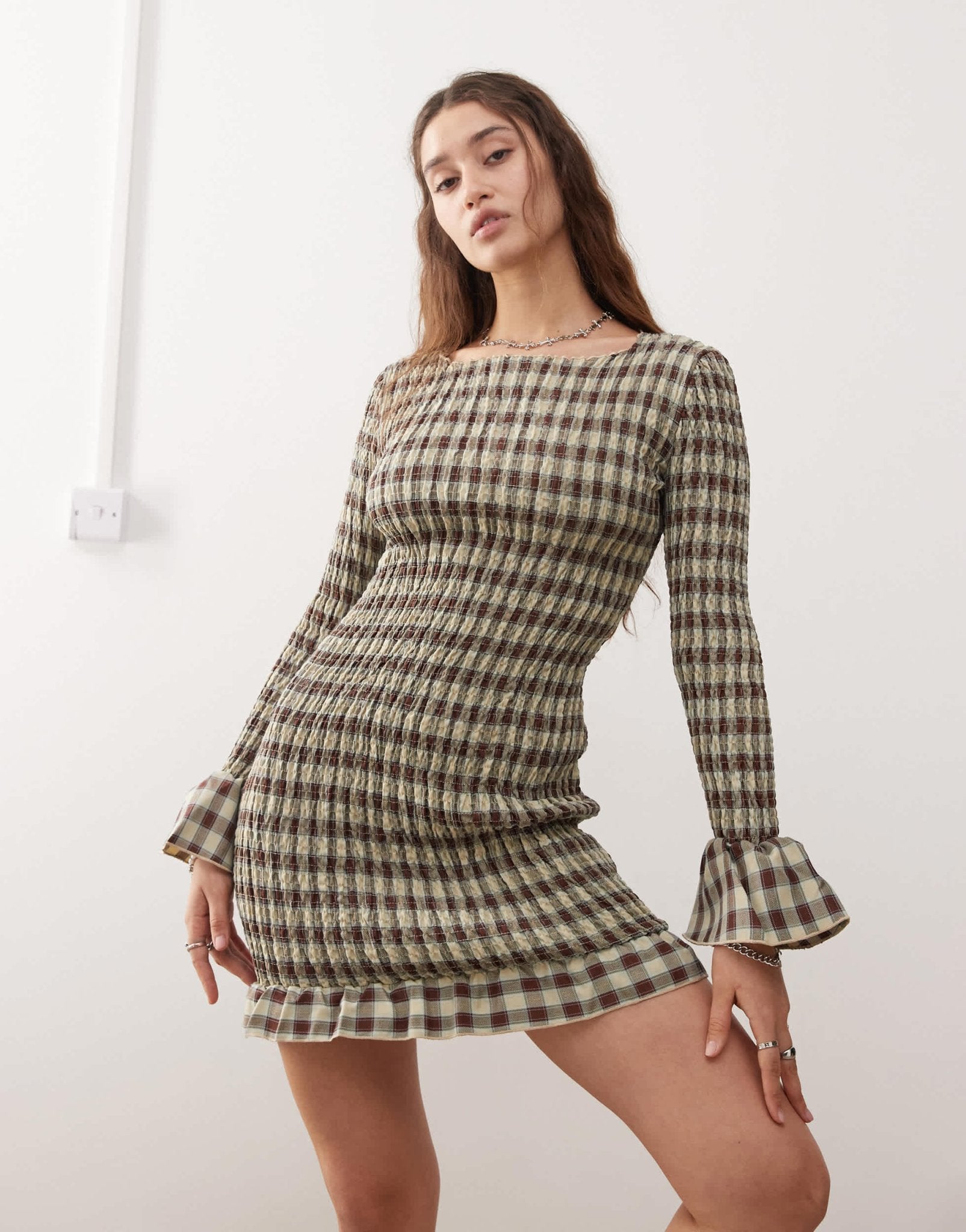 Daisy Street long sleeve shirred long sleeve mini dress with frill detail - ASOS Sample Sale