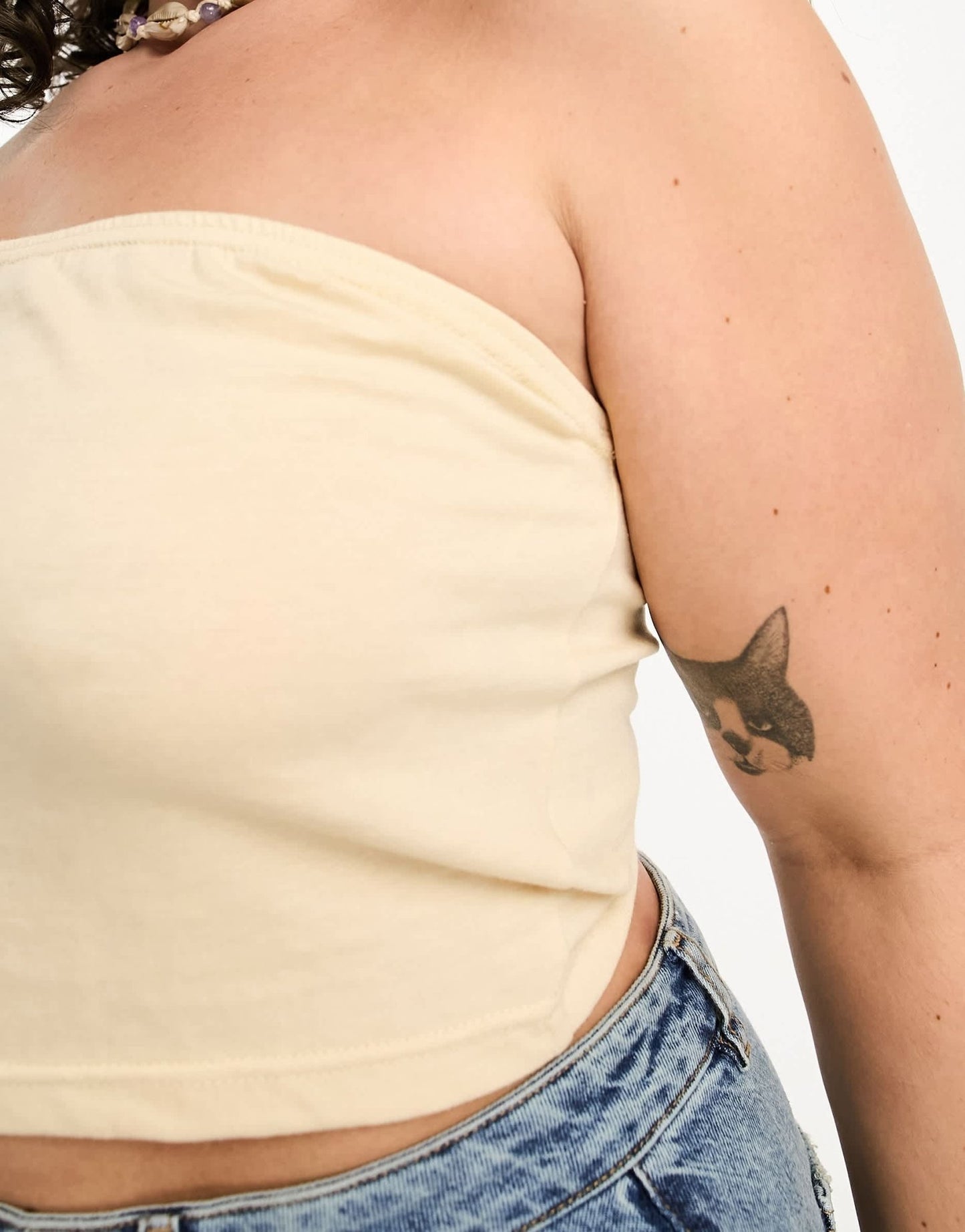 Daisy Street Plus 2 pack bandeau crop top in blue ditsy and stone - ASOS Sample Sale