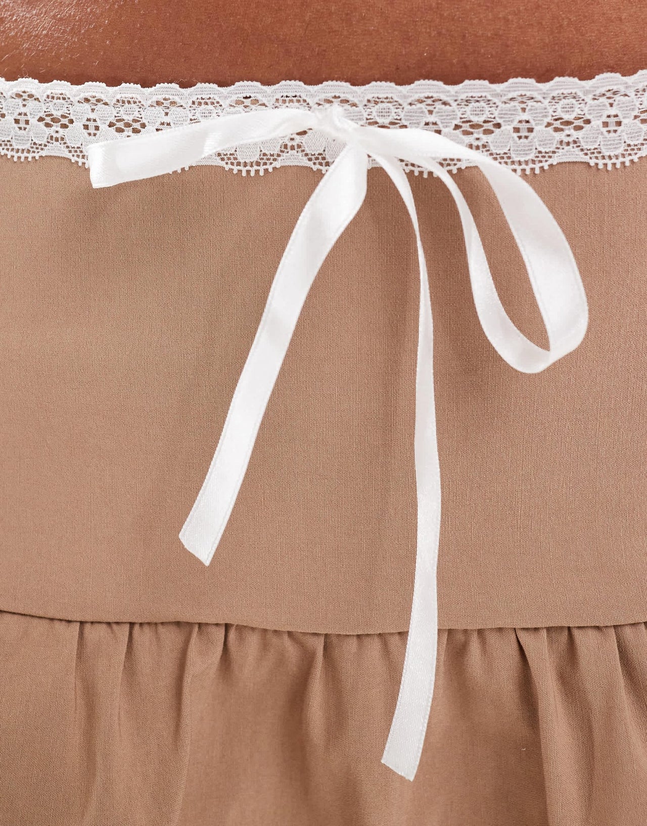 Daisy Street retro mini flippy skirt with contrast white ruffle - ASOS Sample Sale
