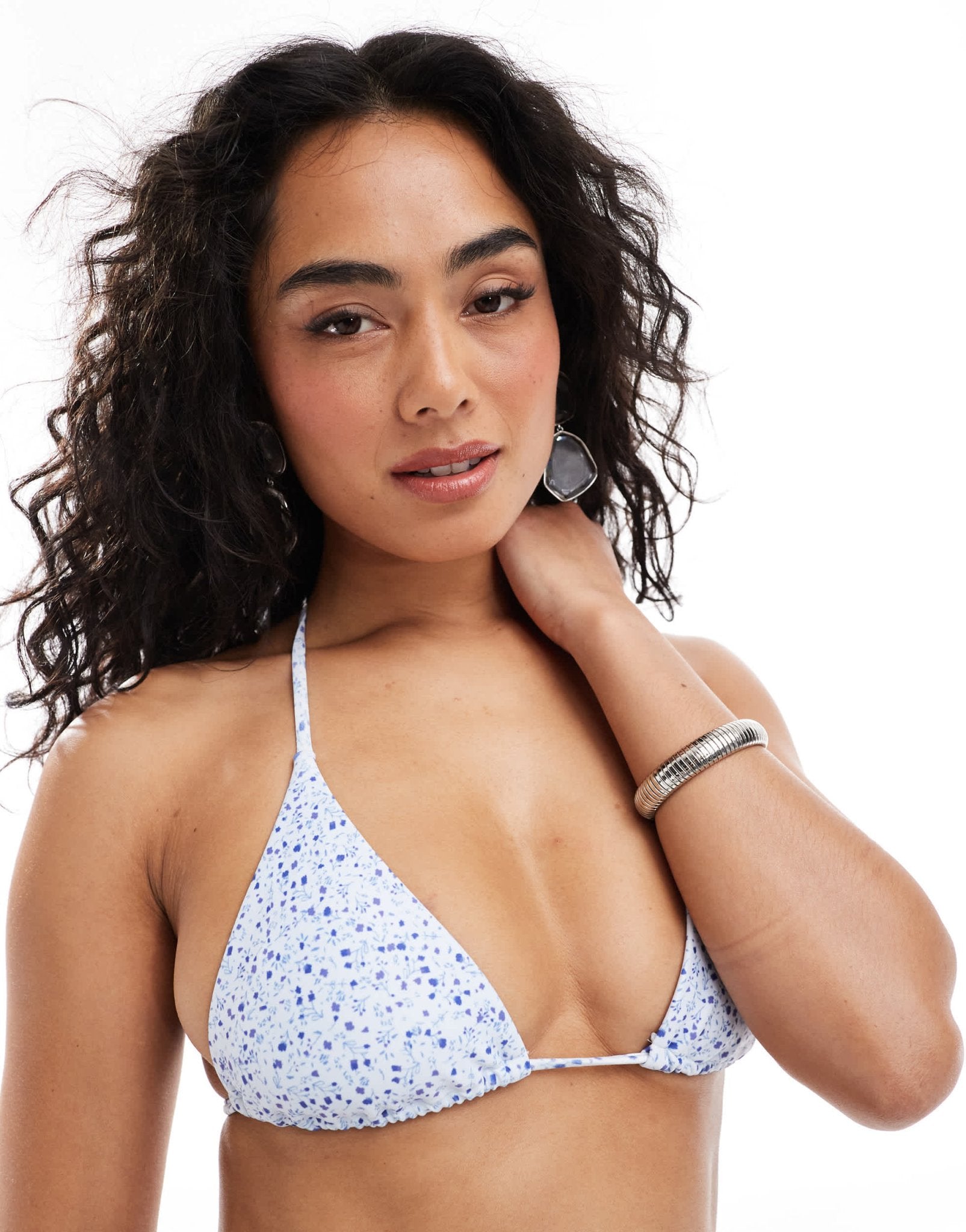 Daisy Street triangle tie neck bikini top in blue ditsy floral - ASOS Sample Sale