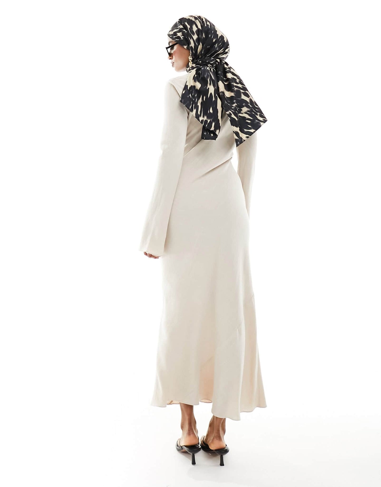 Daska long sleeve maxi dress with fluted hem and belt detail in cream - ASOS Sample Sale
