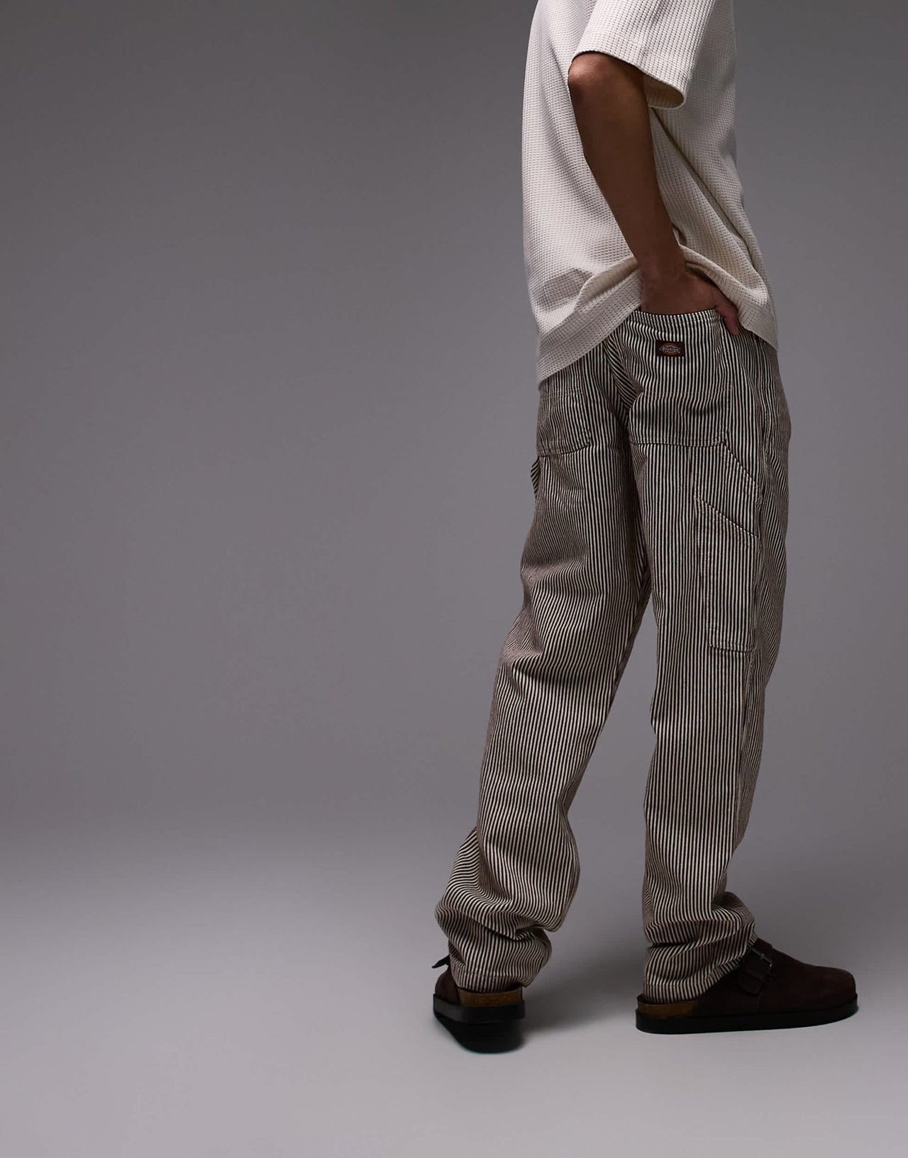 Dickies garyville regular fit hickory stripe trousers in cappuccino brown - ASOS Sample Sale