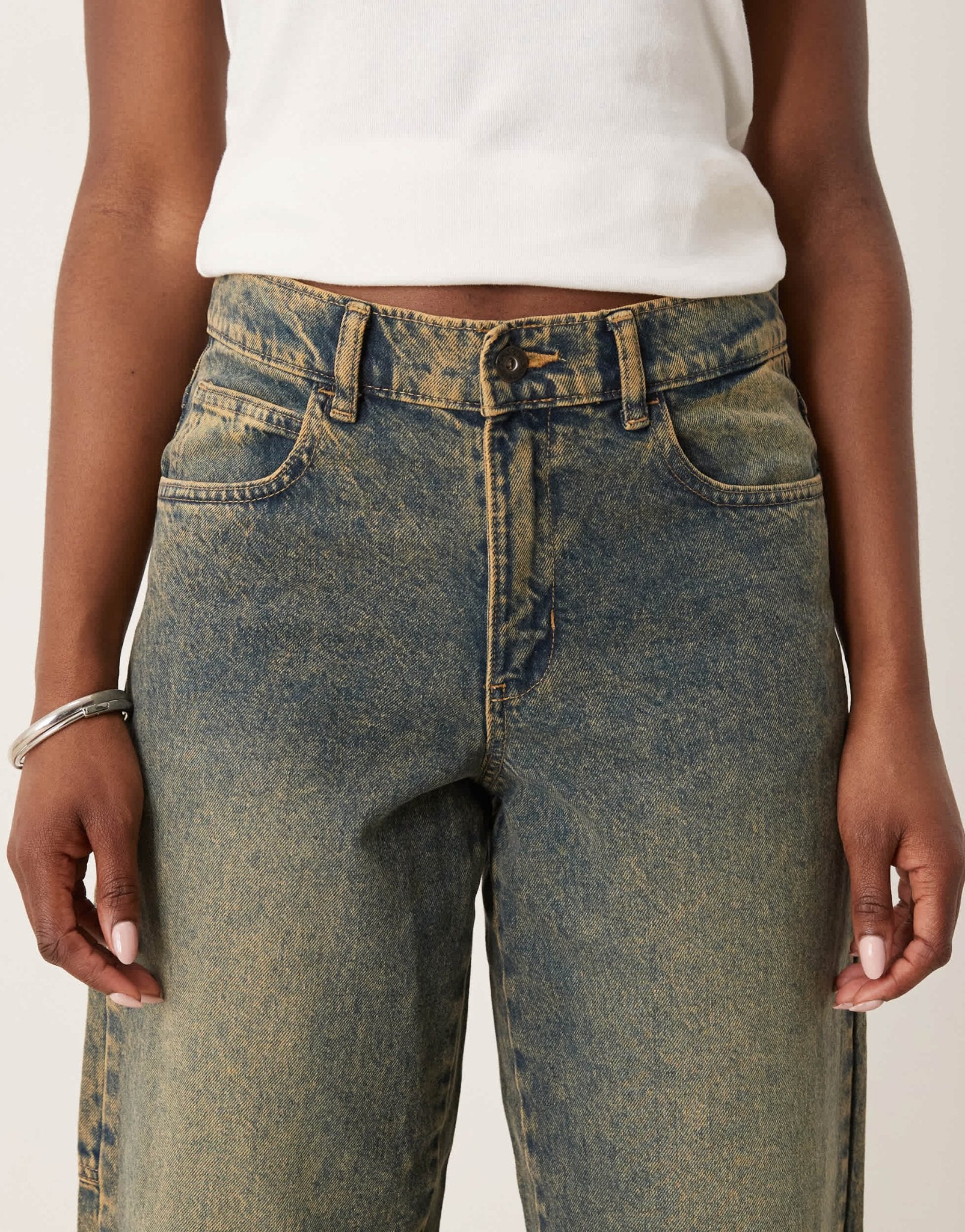 Dickies herndon mid rise loose wide leg denim jeans in indigo with yellow fade - ASOS Sample Sale