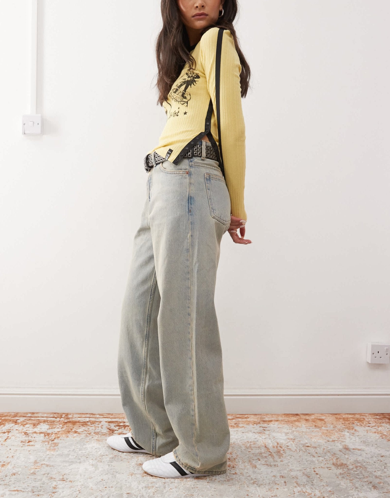 Dr Denim Hill relaxed fit low waist wide straight leg jeans in canyon light vintage blue wash - ASOS Sample Sale