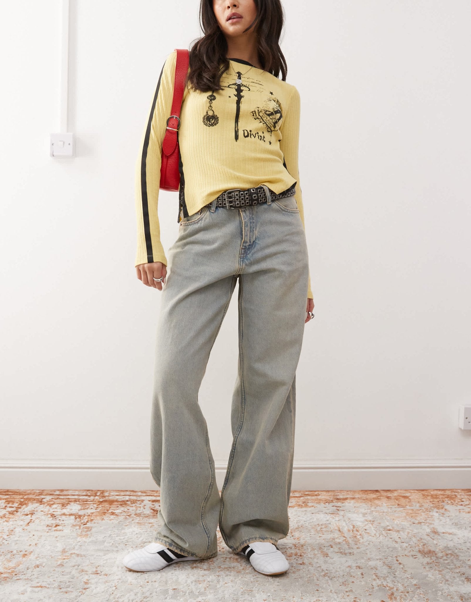 Dr Denim Hill relaxed fit low waist wide straight leg jeans in canyon light vintage blue wash - ASOS Sample Sale