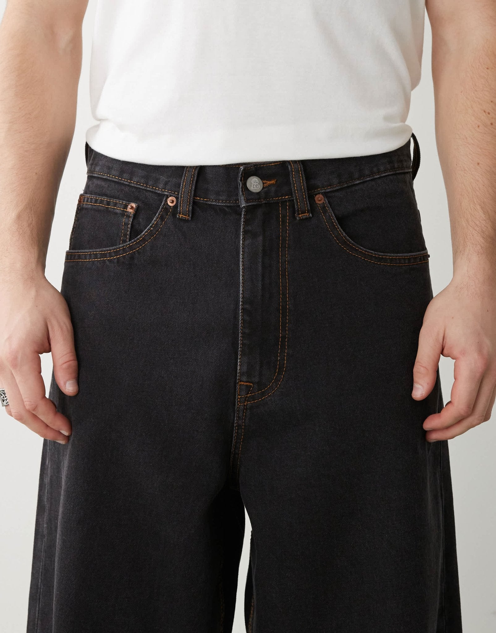 Dr Denim Kobe baggy fit jeans in dust washed black - ASOS Sample Sale