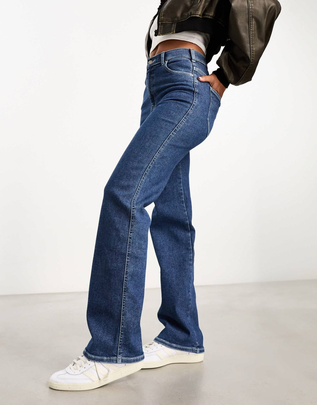Dr Denim Moxy straight leg jeans in cape mid plain - ASOS Sample Sale
