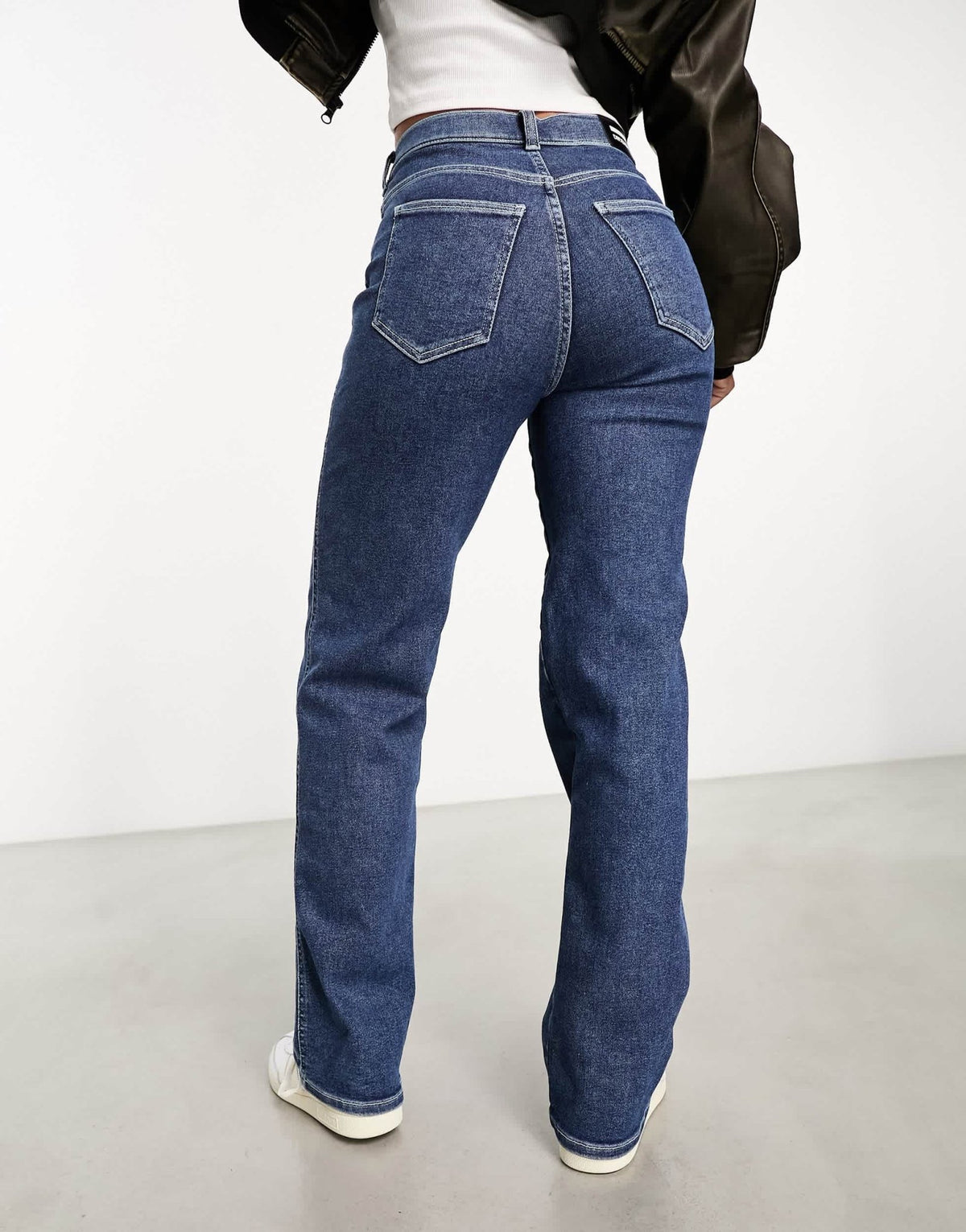 Dr Denim Moxy straight leg jeans in cape mid plain - ASOS Sample Sale