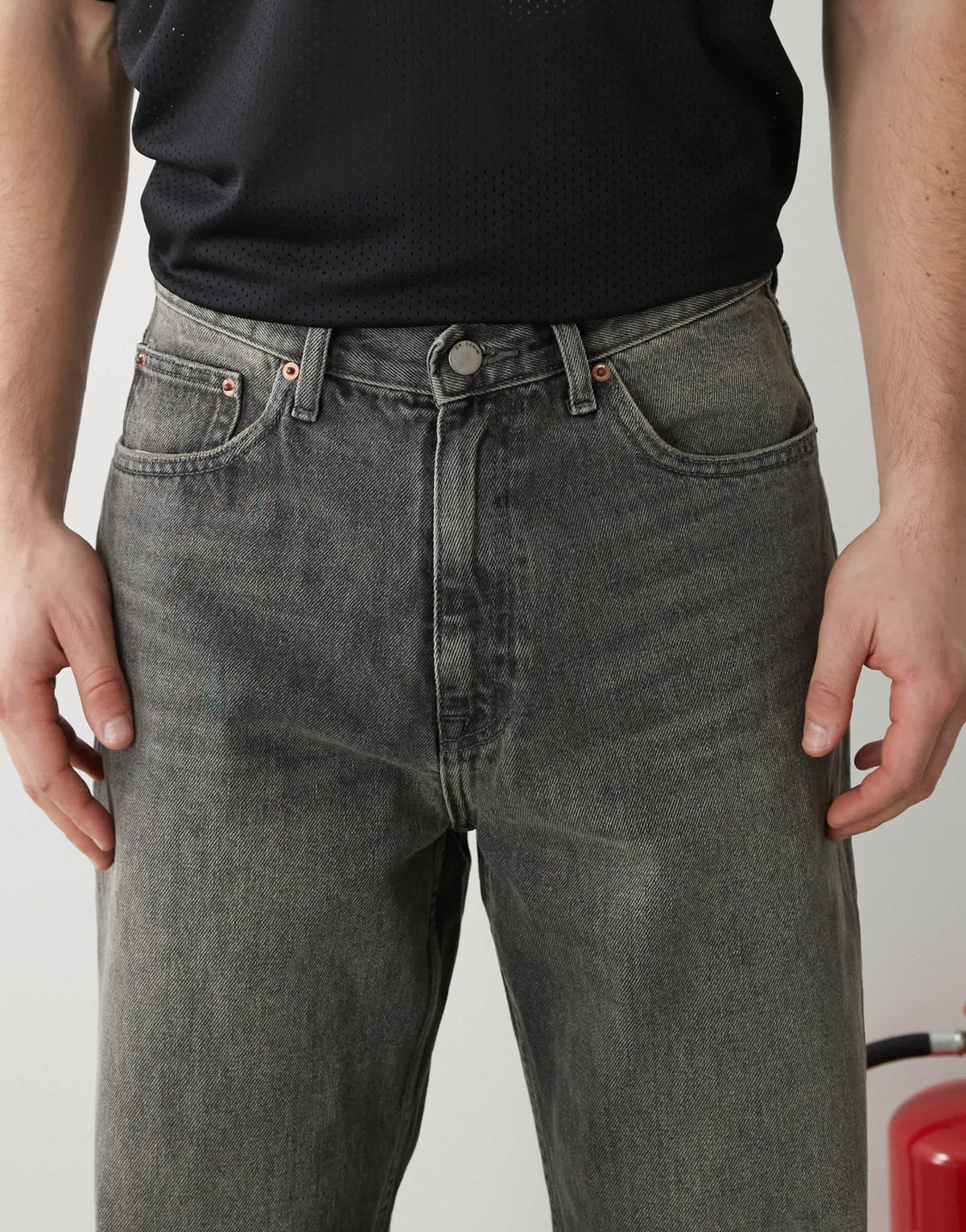 Dr Denim Omar wide relaxed fit straight leg jeans in mid grey used - ASOS Sample Sale