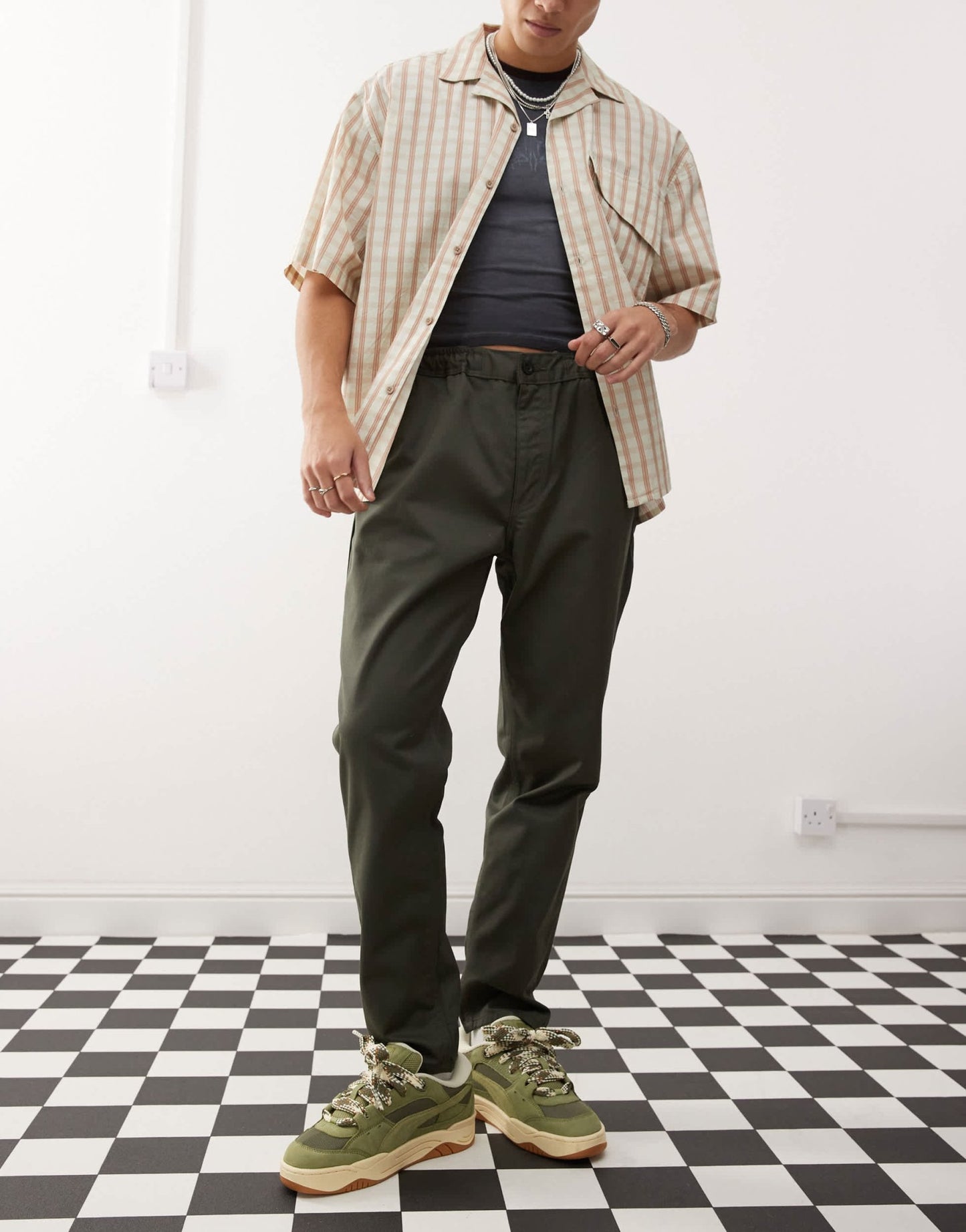 Dr Denim Rush tailored tapered leg chino pant with elastic waistband and drawstring in forest green - ASOS Sample Sale