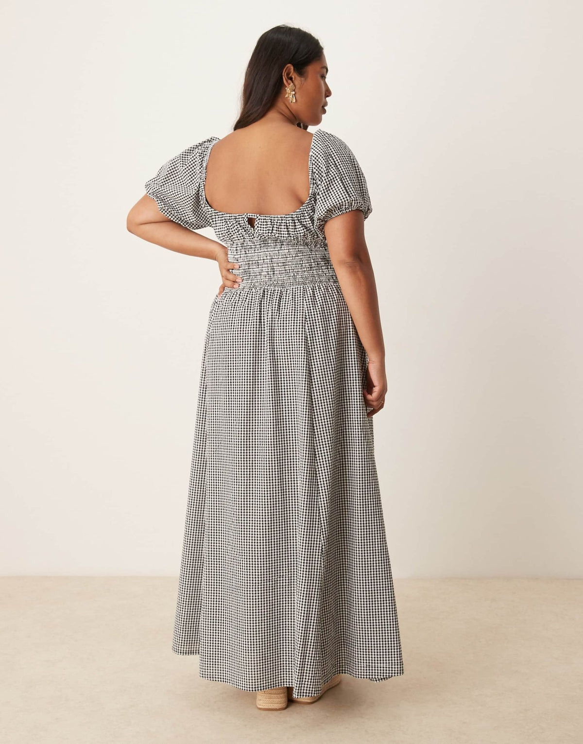 Esmee Curve Exclusive puff sleeve tie front maxi beach dress in black and white gingham - ASOS Sample Sale