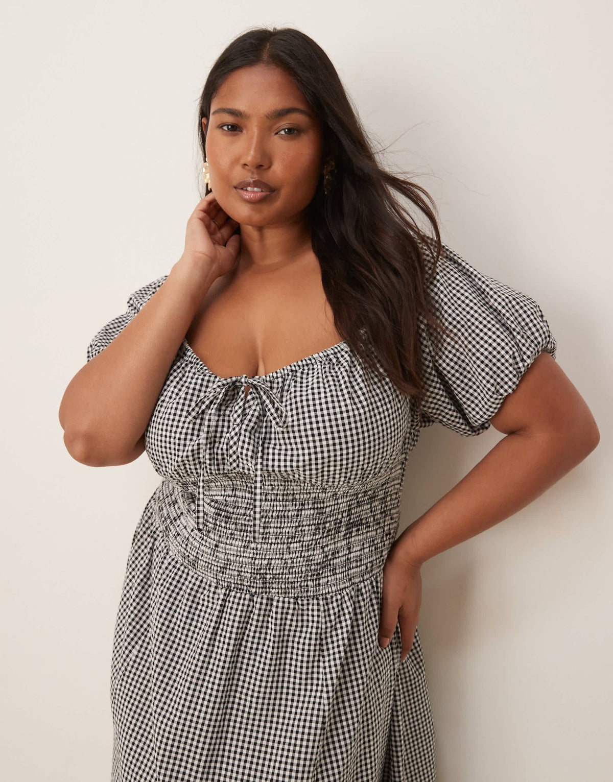 Esmee Curve Exclusive puff sleeve tie front maxi beach dress in black and white gingham - ASOS Sample Sale