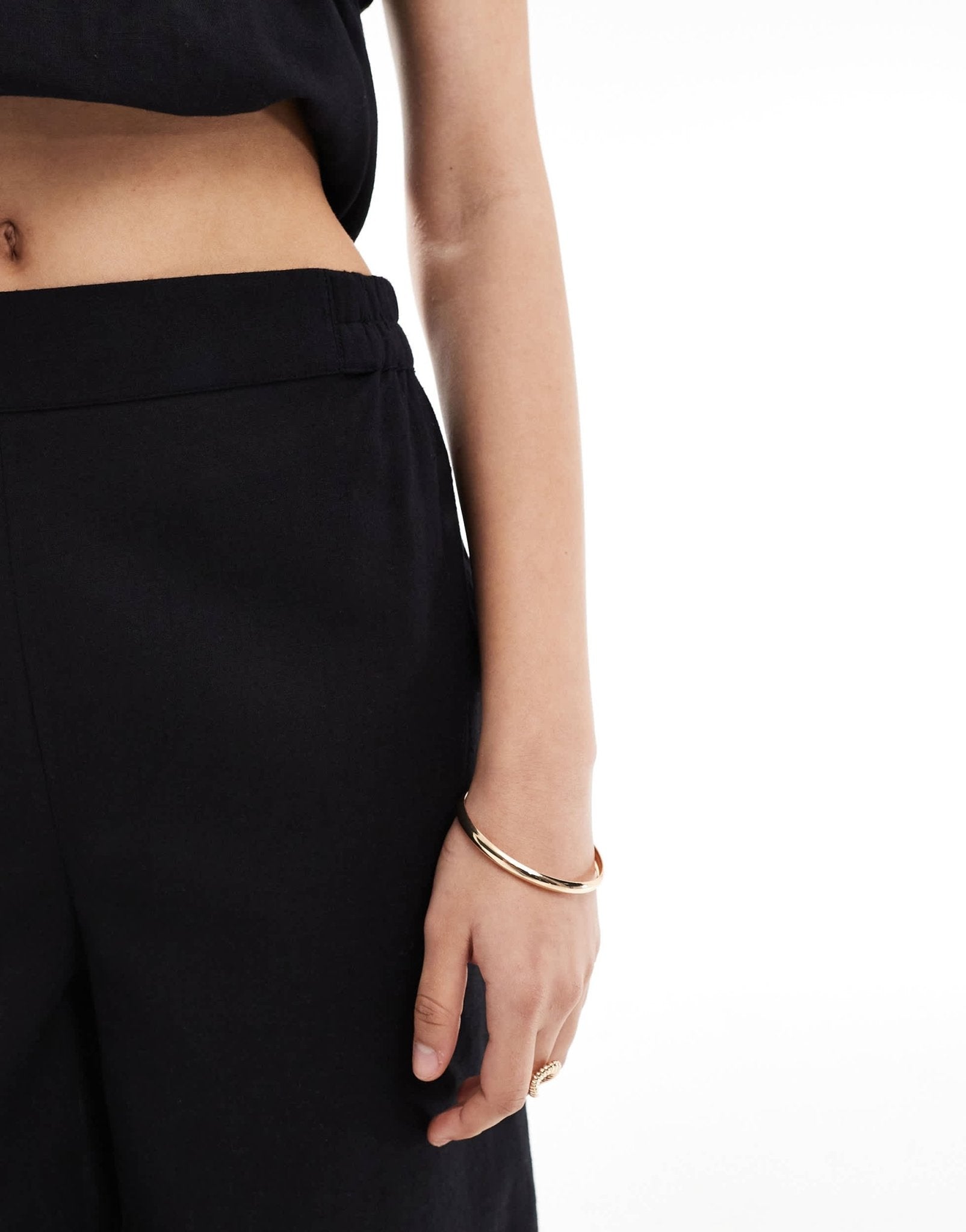 Esmee Exclusive relaxed leg linen look trousers in black - ASOS Sample Sale