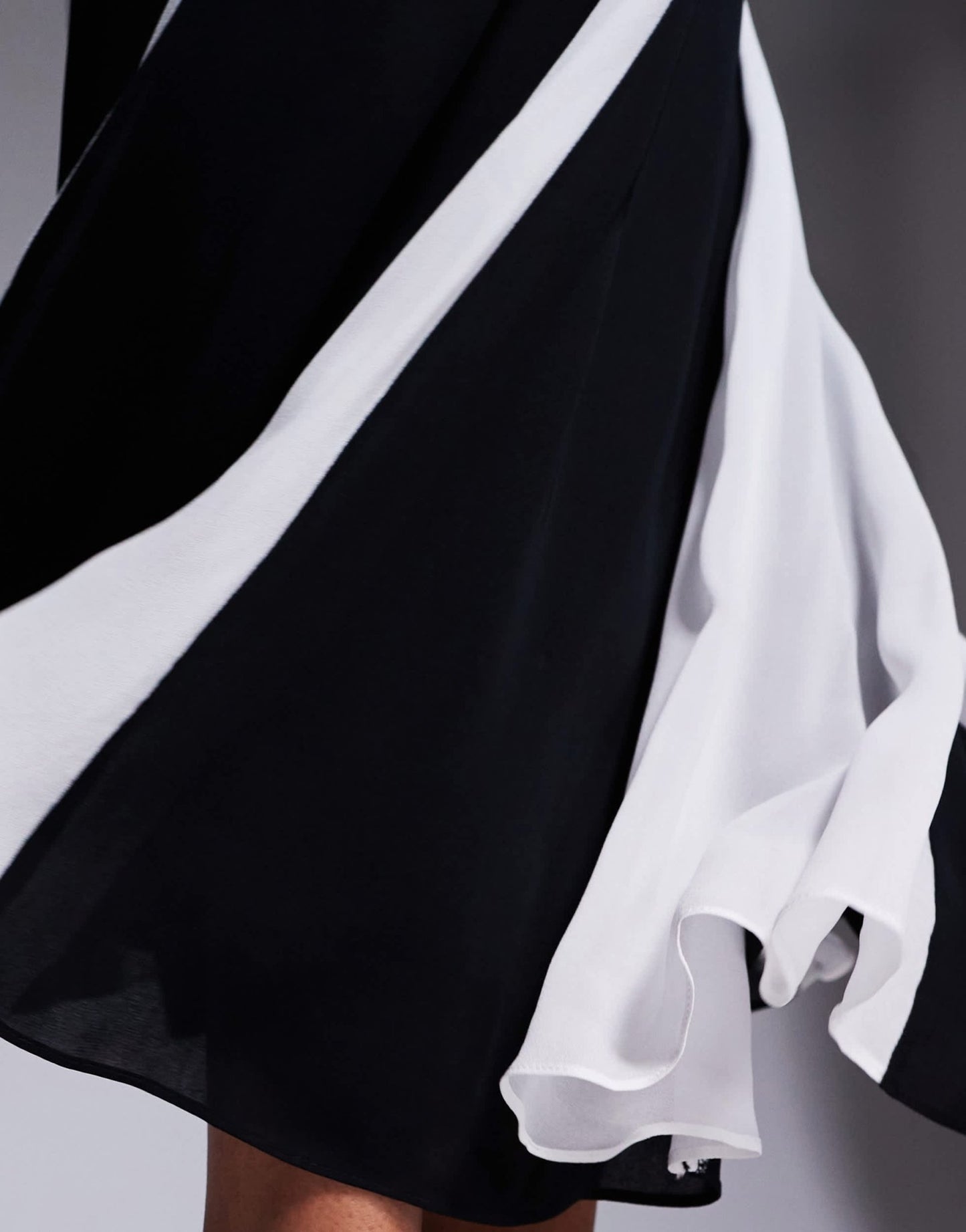 Ever New contrast maxi dress in monochrome - ASOS Sample Sale
