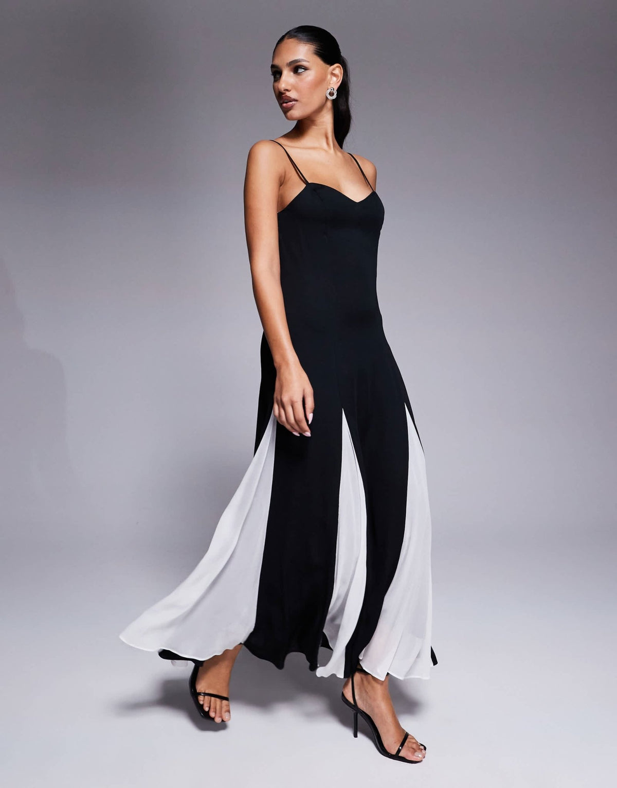 Ever New contrast maxi dress in monochrome - ASOS Sample Sale