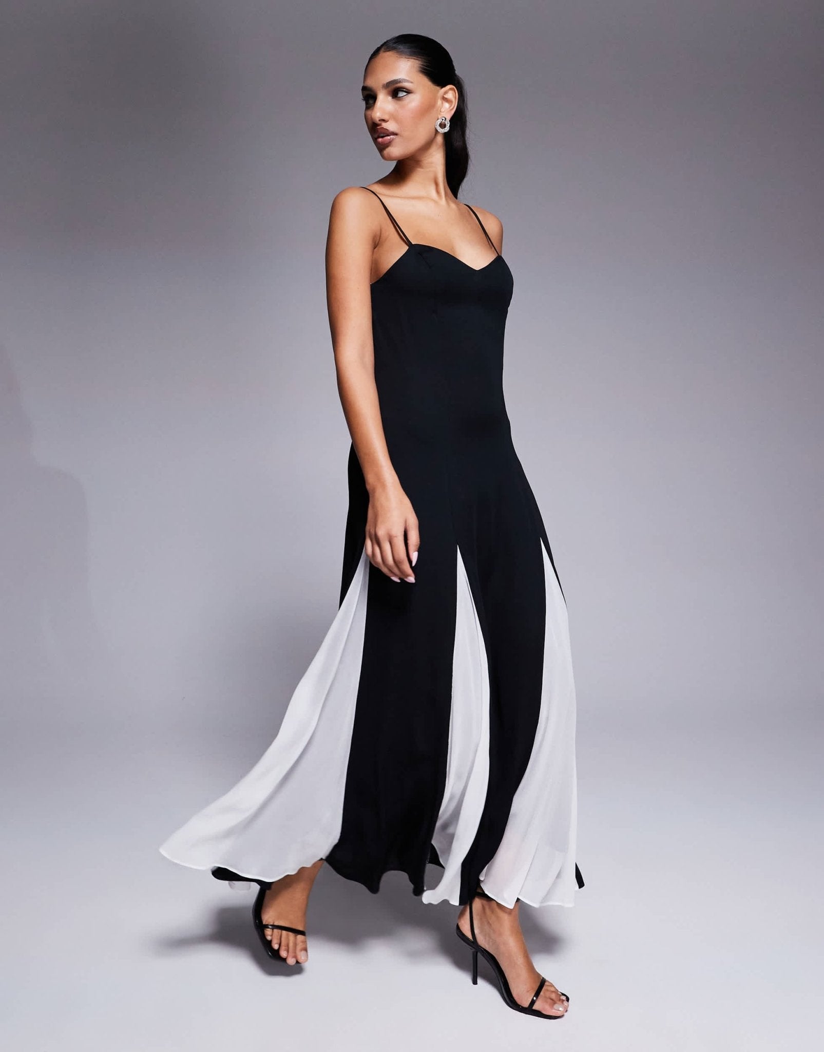 Ever New contrast maxi dress in monochrome - ASOS Sample Sale