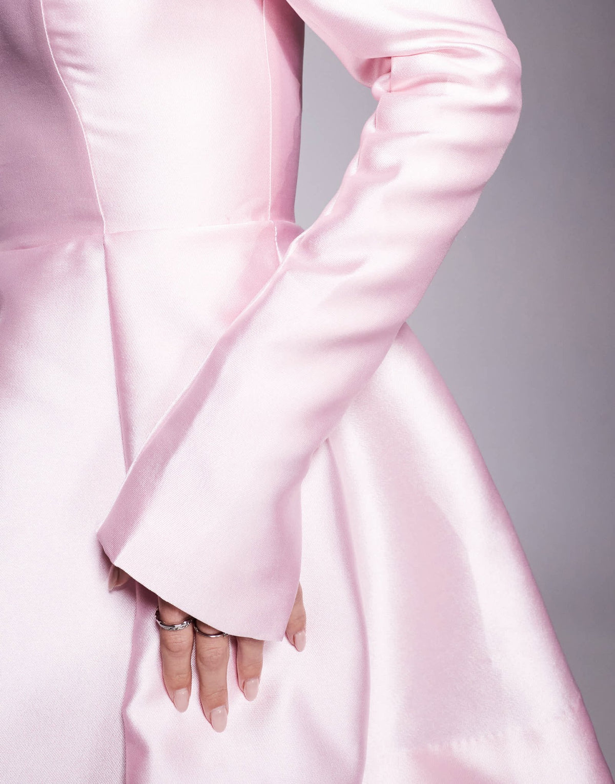 Ever New Petite structured mini dress in blush - ASOS Sample Sale