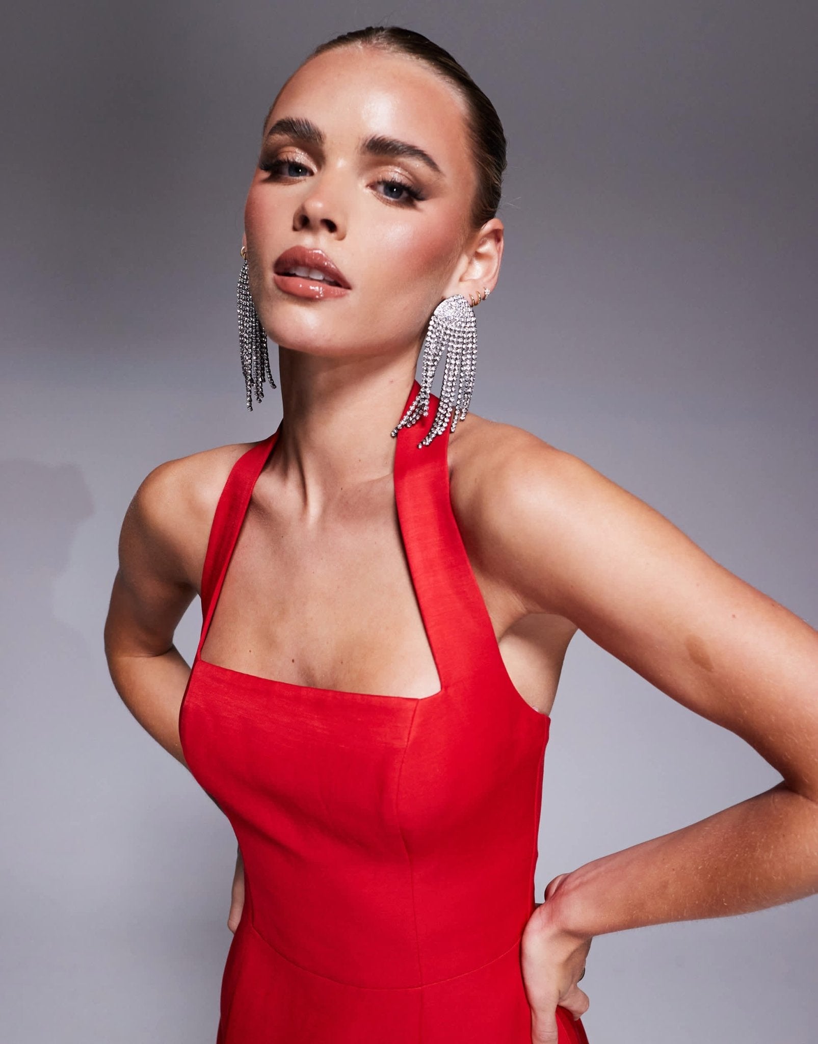 Ever New Petite structured mini dress puffball mini dress in red - ASOS Sample Sale