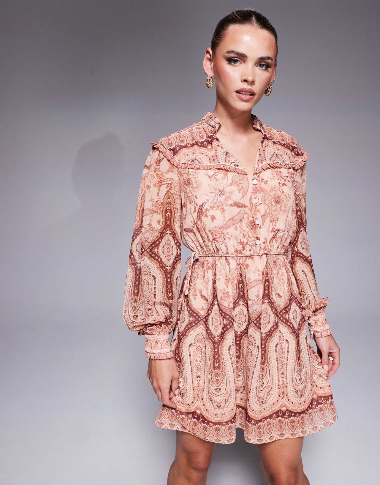 Ever New Petite tiered mini dress in mixed floral - ASOS Sample Sale
