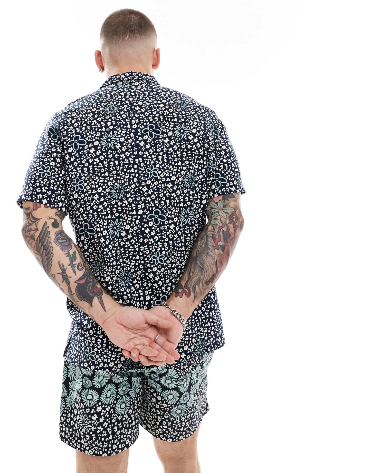 Farah landon co - ord short sleeve revere collared shirt in navy floral print - ASOS Sample Sale