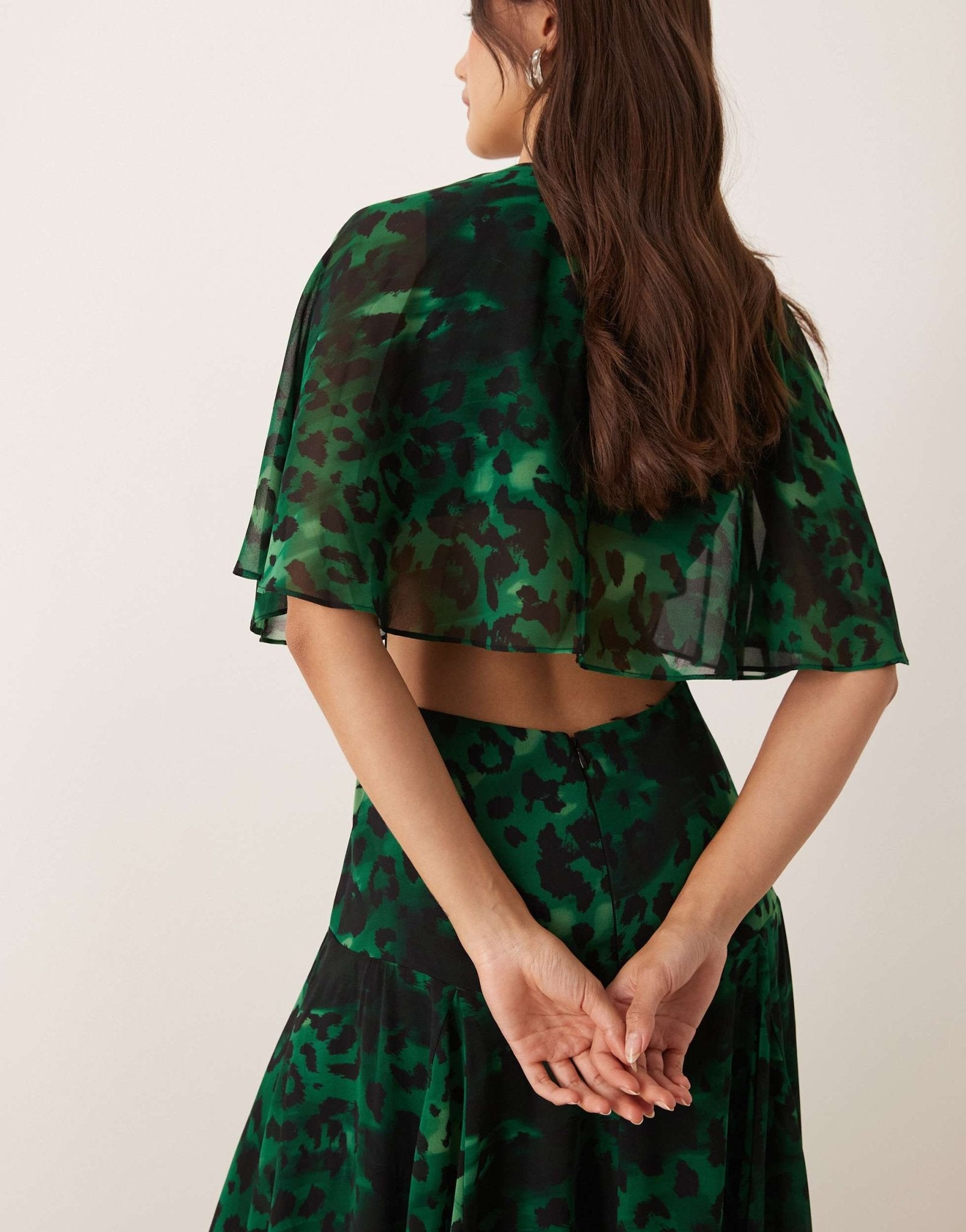 Forever New open back ruffle maxi dress in emerald leopard - ASOS Sample Sale