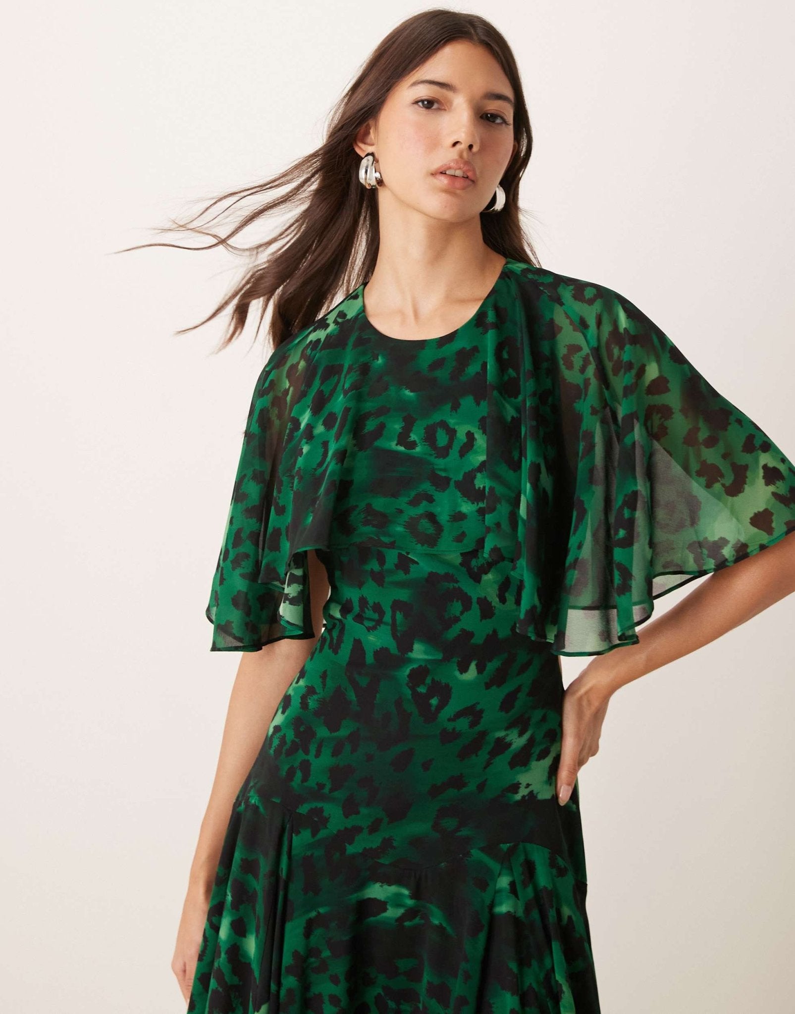 Forever New open back ruffle maxi dress in emerald leopard - ASOS Sample Sale