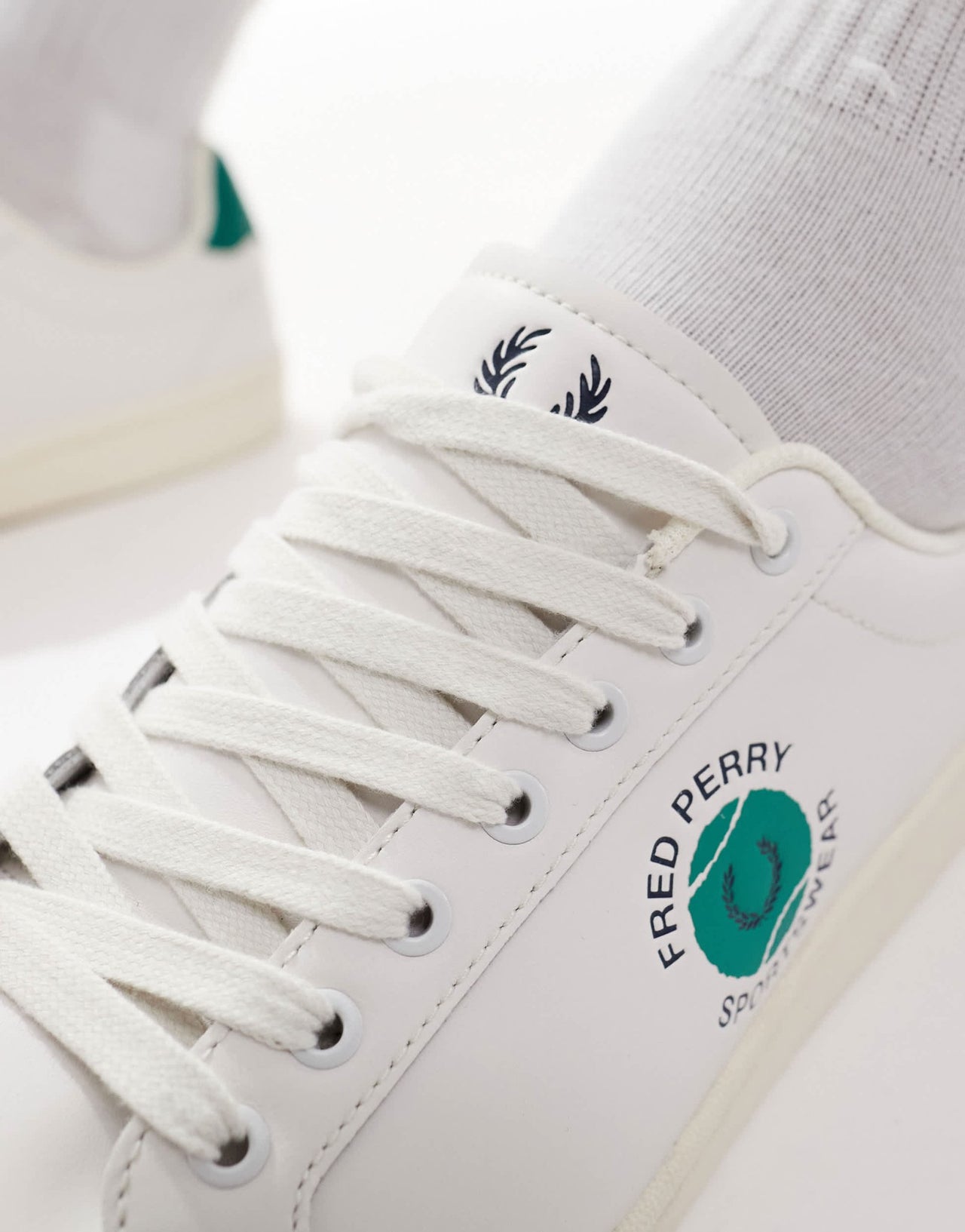 Fred Perry B721 leather trainer in white/green - ASOS Sample Sale