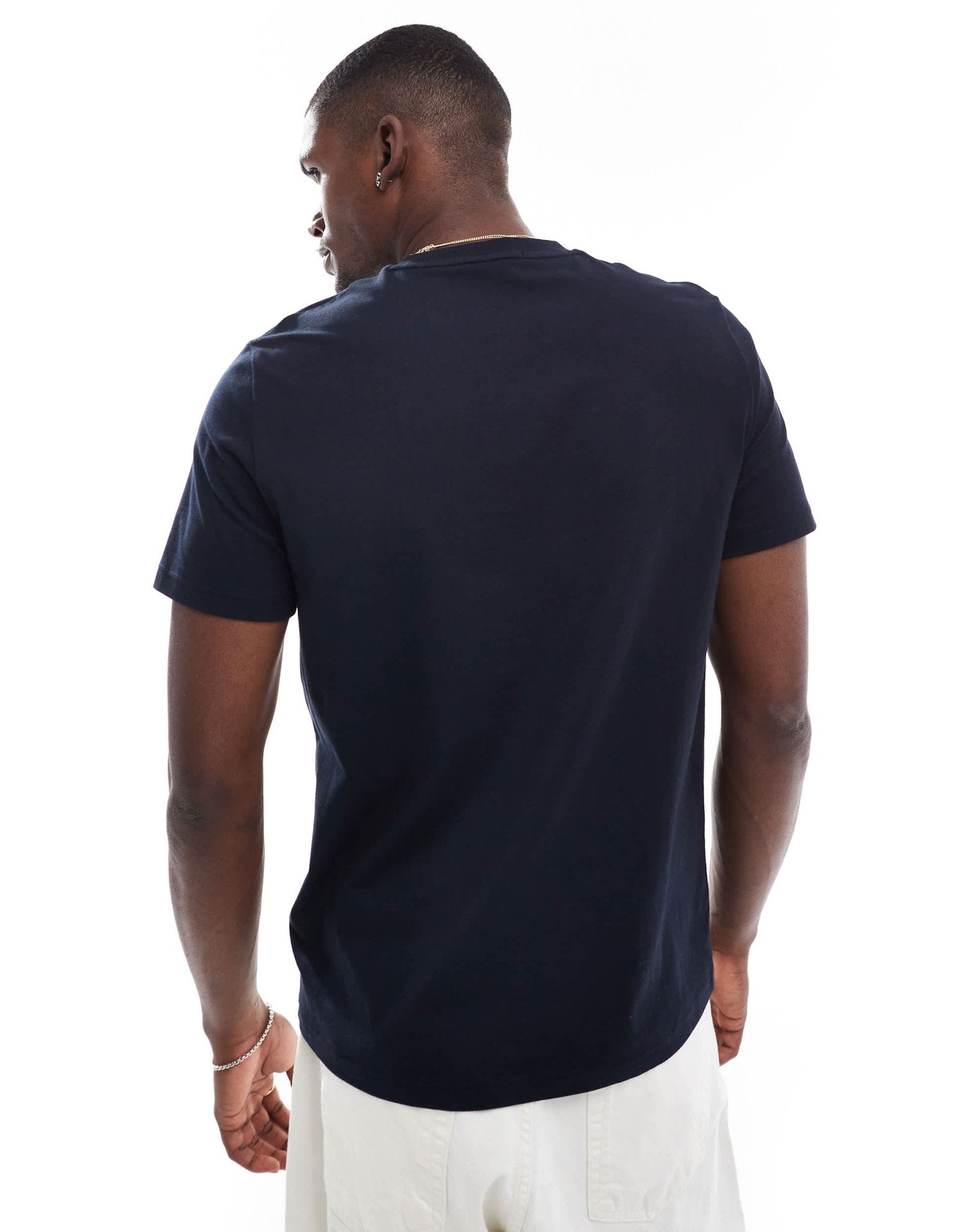 Fred Perry flocked laurel wreath graphic t-shirt in navy - ASOS Sample Sale