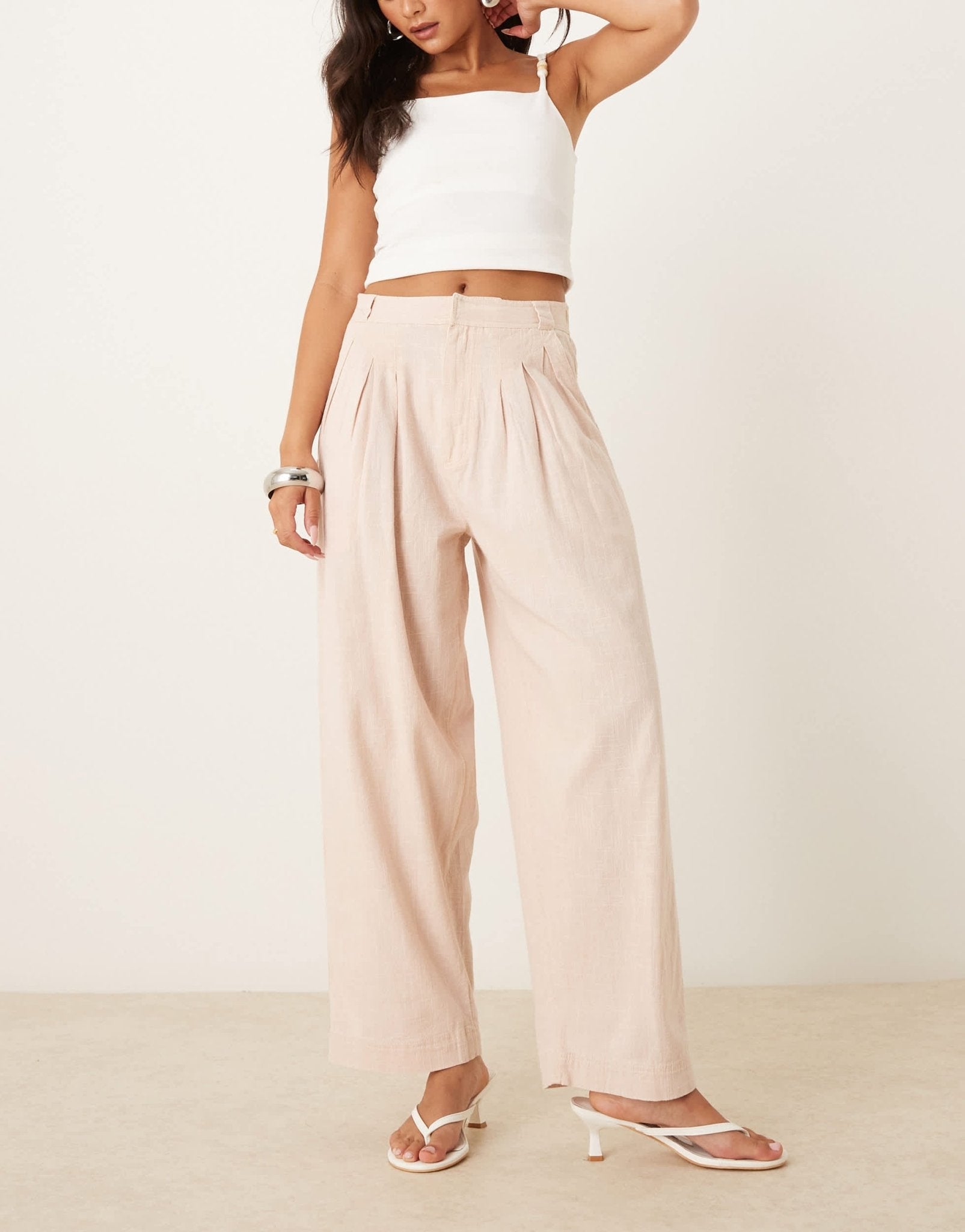 Free People lotta love linen pull on trousres in sand - ASOS Sample Sale