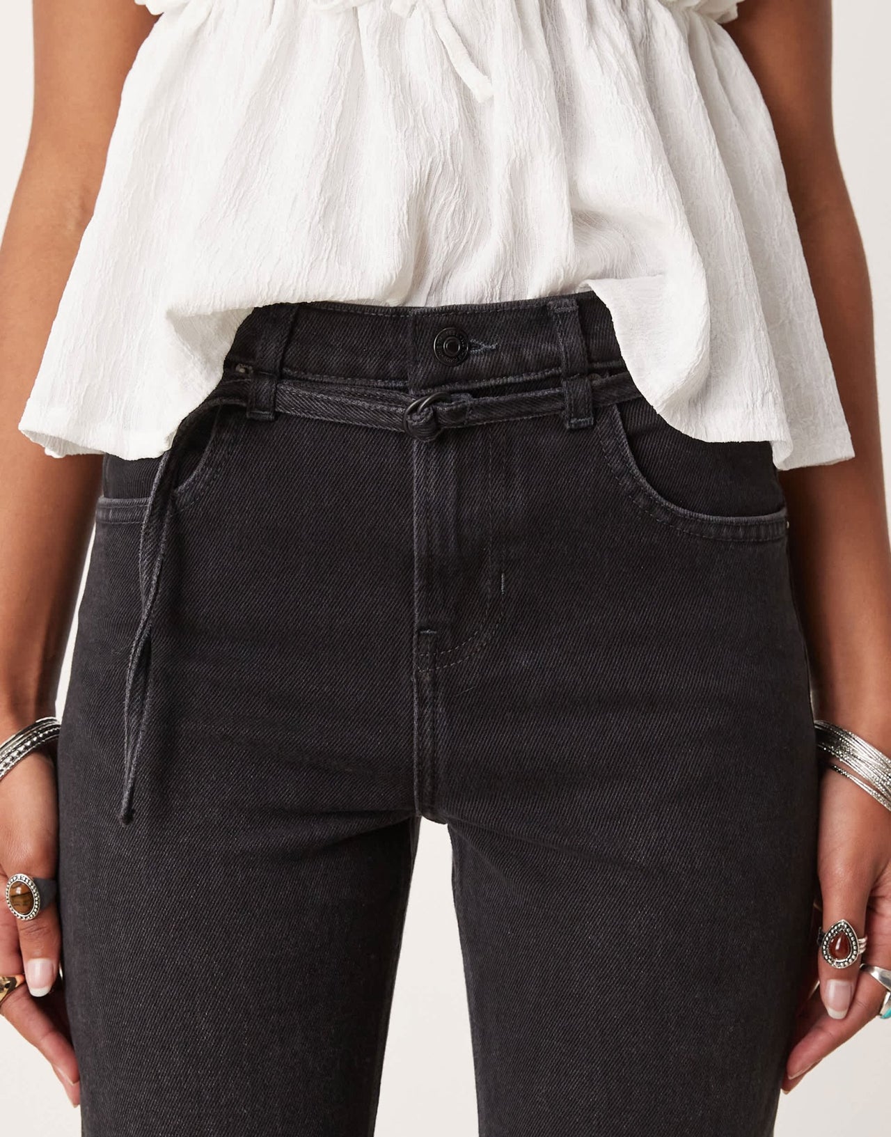 Free People sabine relaxed straight leg belted jeans in washed black - ASOS Sample Sale
