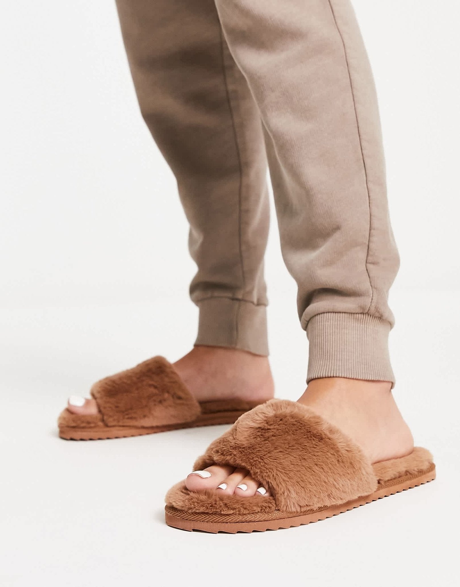Gilly Hicks fuzzy sliders in beige - ASOS Sample Sale
