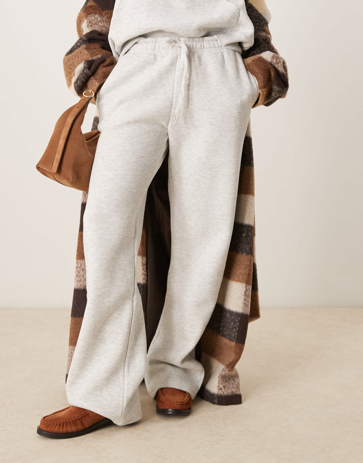Gina Tricot loose fit straight leg joggers in light grey melange - ASOS Sample Sale