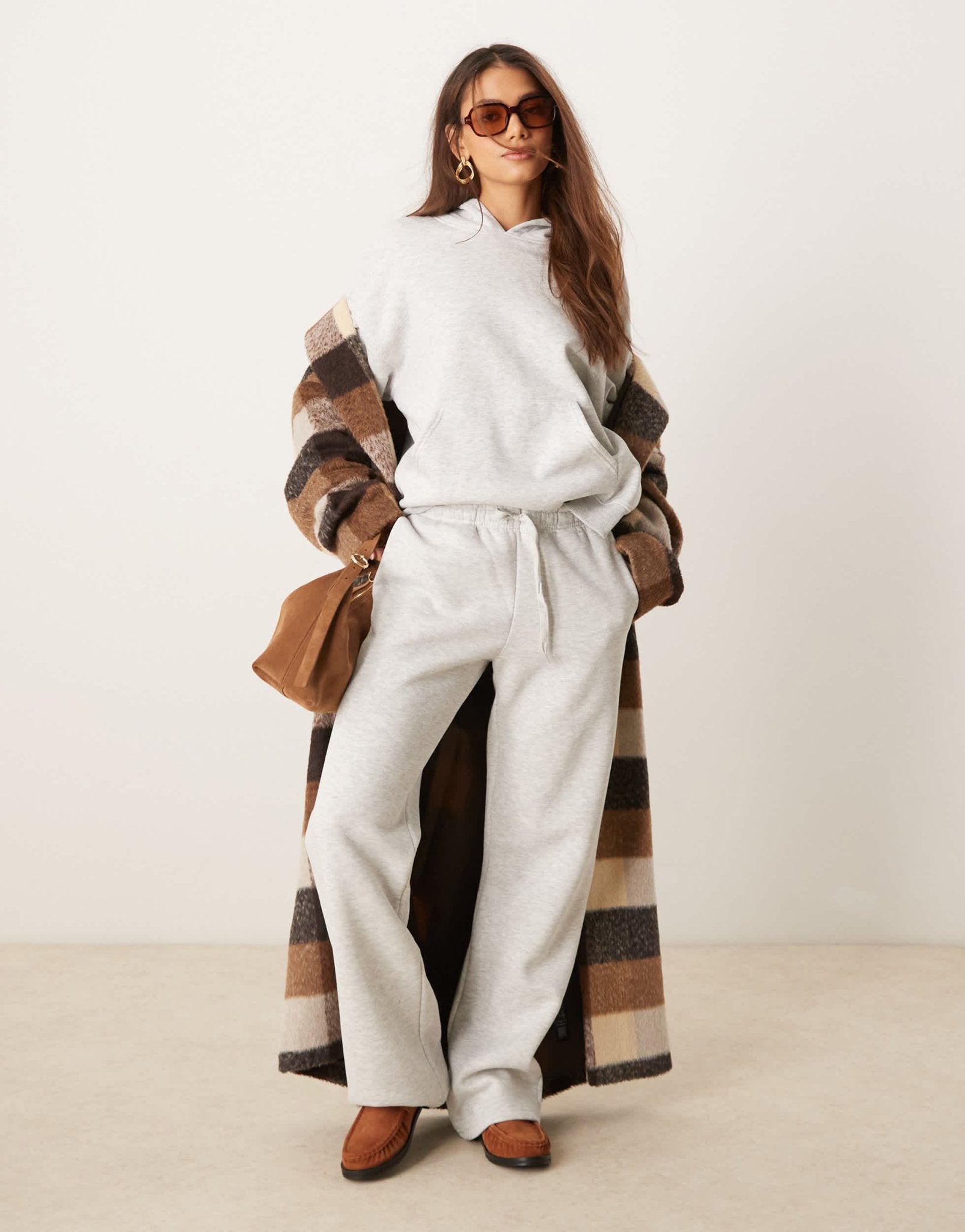 Gina Tricot loose fit straight leg joggers in light grey melange - ASOS Sample Sale