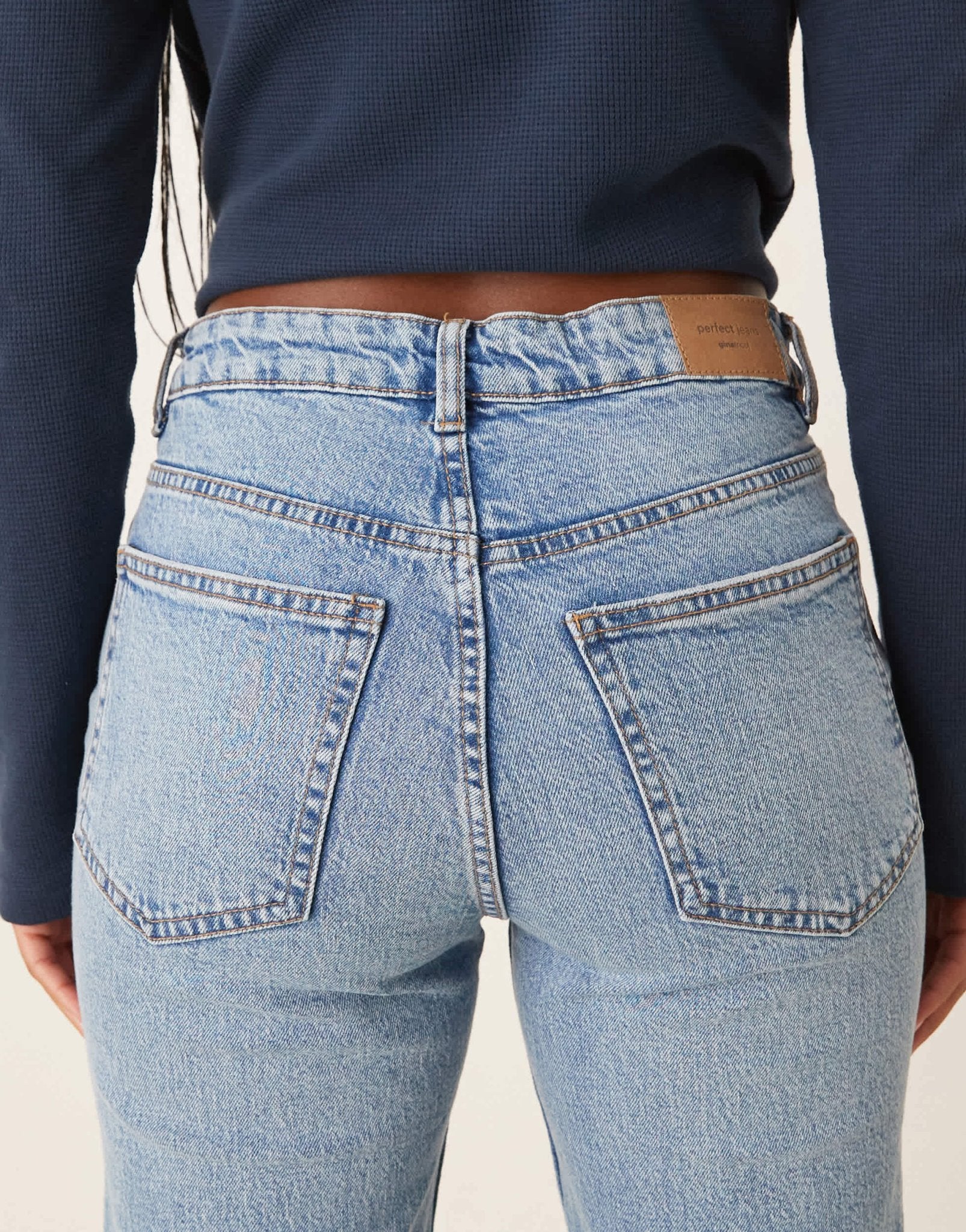 Gina Tricot mid straight jeans in lightwash blue - ASOS Sample Sale