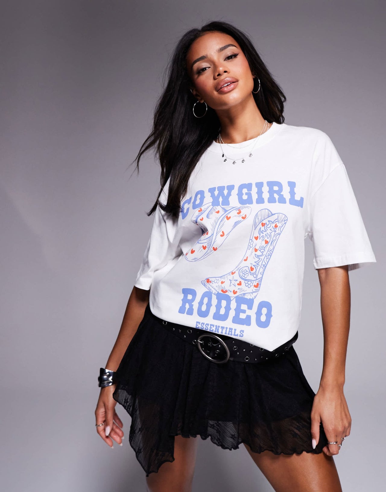 Gina Tricot oversized short sleeve cow girl rodeo graphic print t-shirt in white - ASOS Sample Sale