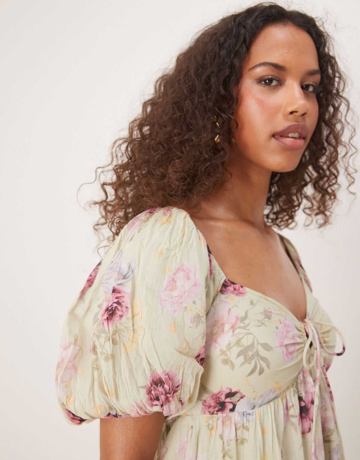 Gina Tricot puff sleeve tie front mini dress in green floral print - ASOS Sample Sale