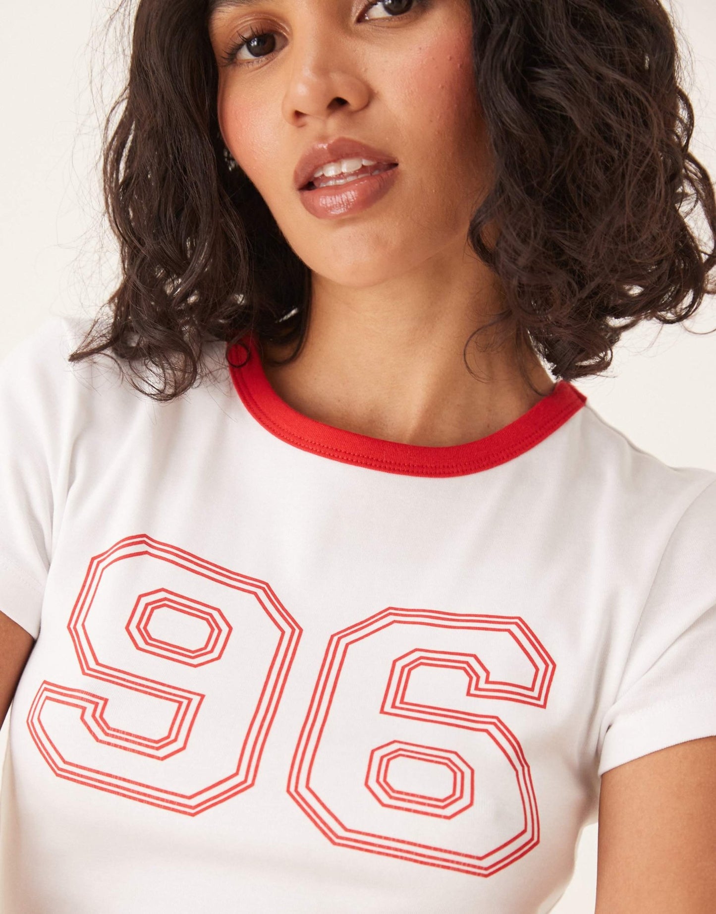 Gina Tricot short sleeve slim fit number 96 print tee with red trims in white - ASOS Sample Sale