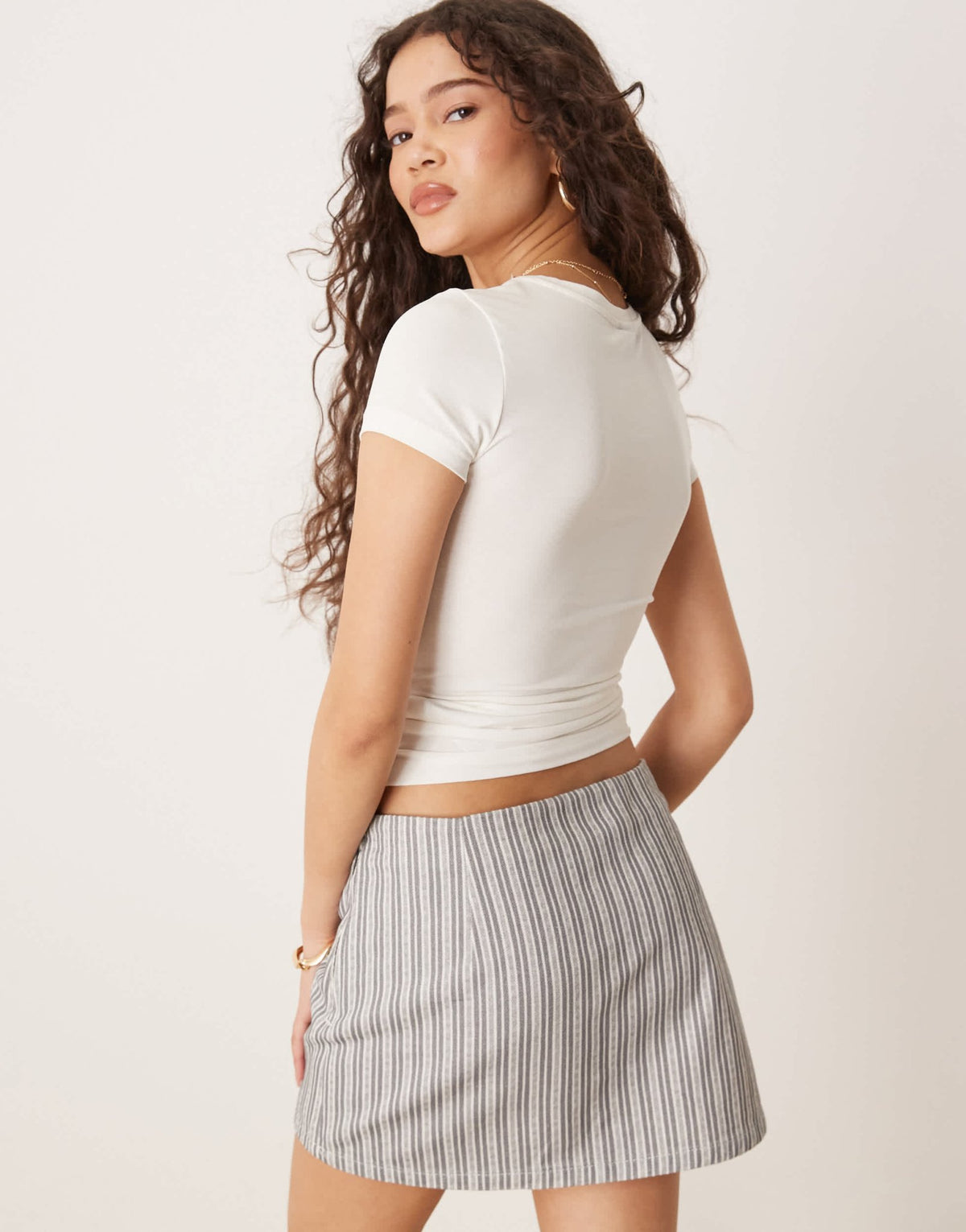 Gina Tricot Soft Touch jersey short sleeve top with round neck in off white - ASOS Sample Sale