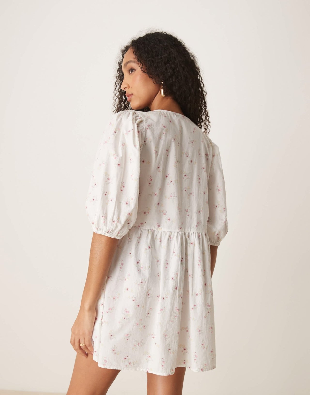 Gina Tricot tie front bodice mini dress with puff sleeves in ditsy floral print - ASOS Sample Sale