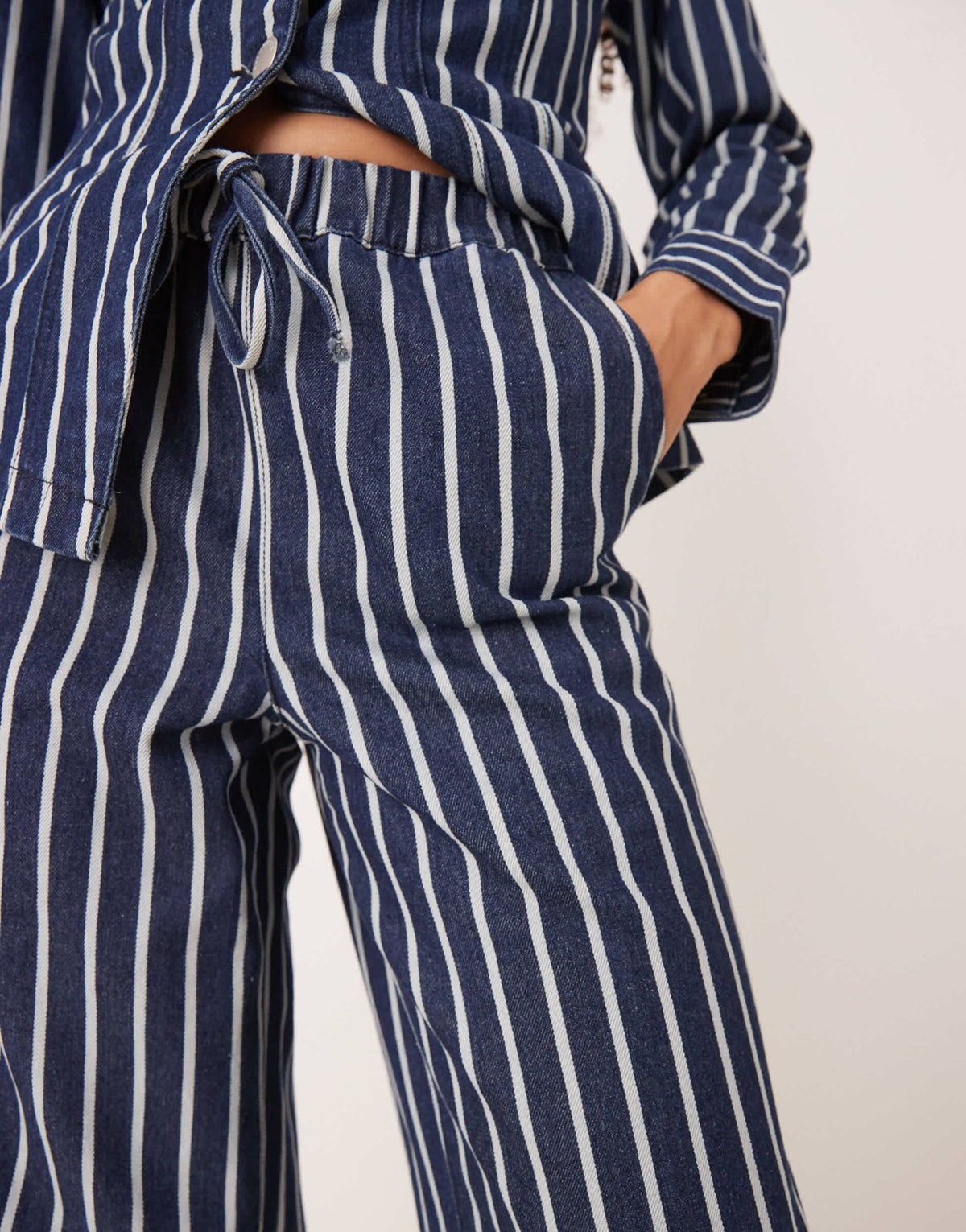Glamorous high waisted drawstring straight leg trousers in blue denim stripe - ASOS Sample Sale