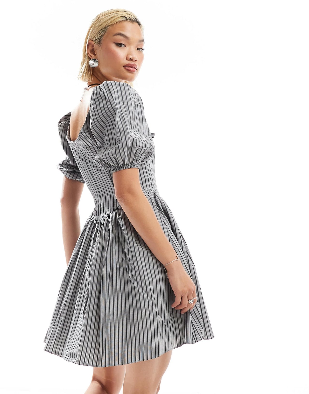 glamorous scoop bow neck volume mini smock dress in stripe Glamorous scoop neck bow detail mini romantic dress in black stripe