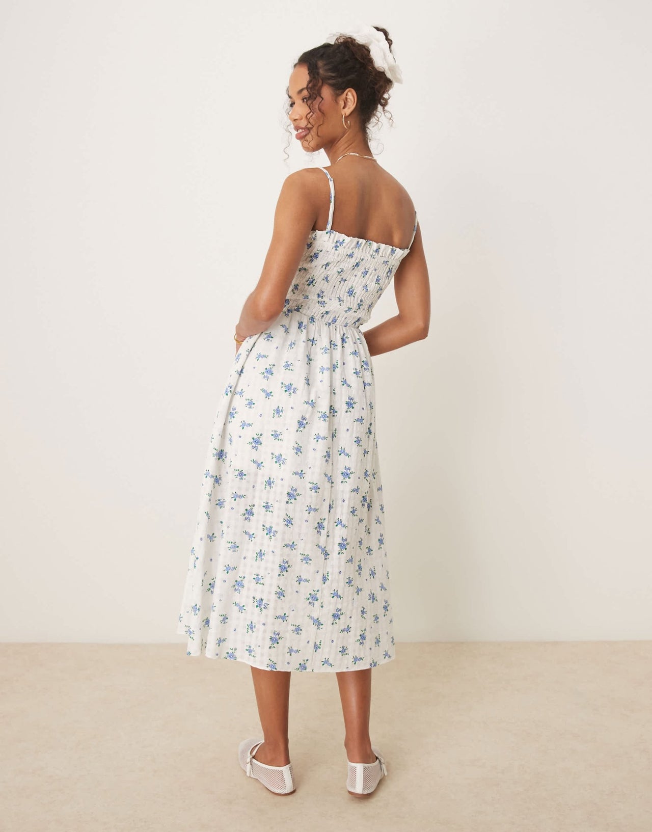 Glamorous thin strap maxi dress with front bow in blue floral - ASOS Sample Sale
