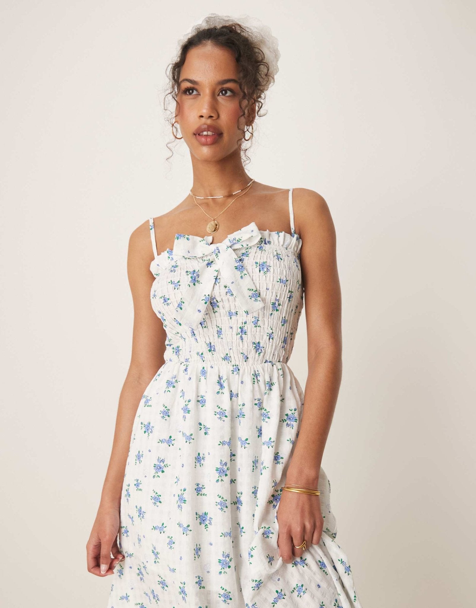 Glamorous thin strap maxi dress with front bow in blue floral - ASOS Sample Sale
